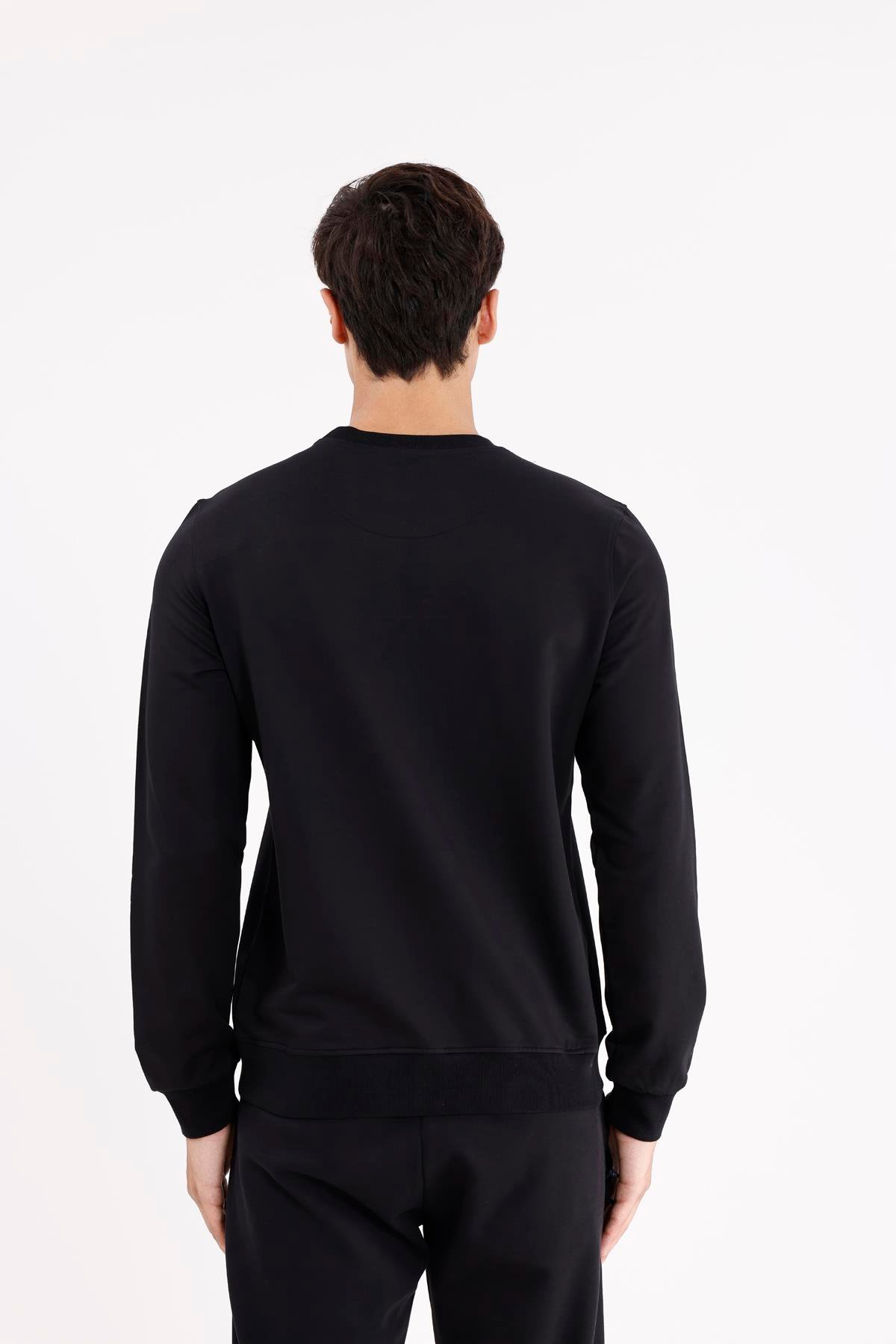 Minimal Göğüs İşlemeli Rahat Kalıp Esnek Manşetli Mevsimlik Bisiklet Yaka Sweatshirt