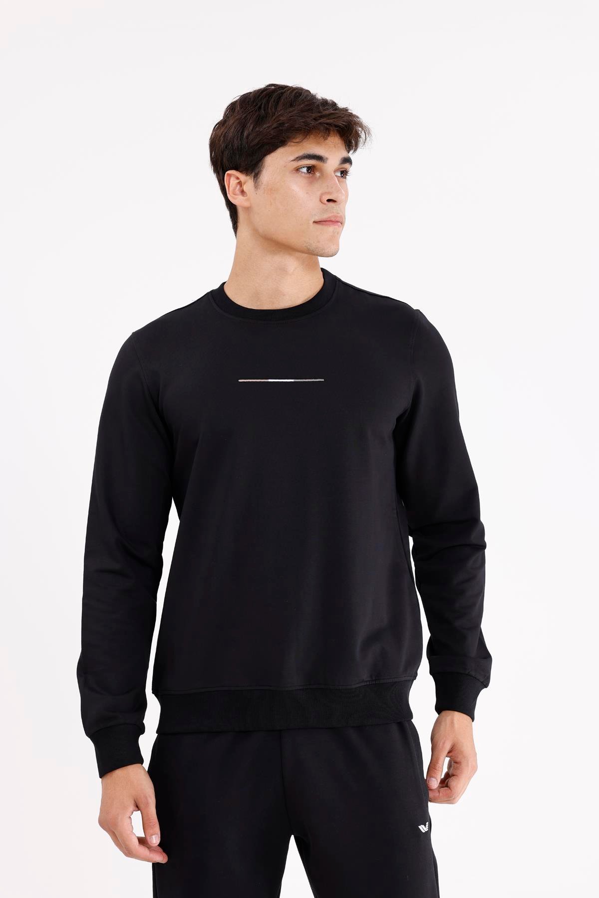 Minimal Göğüs İşlemeli Rahat Kalıp Esnek Manşetli Mevsimlik Bisiklet Yaka Sweatshirt