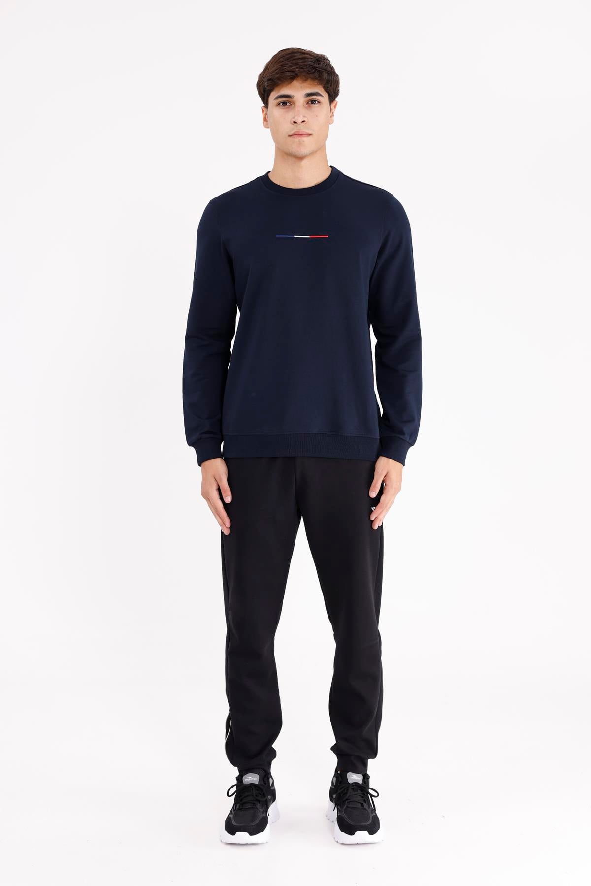 Minimal Göğüs İşlemeli Rahat Kalıp Esnek Manşetli Mevsimlik Bisiklet Yaka Sweatshirt