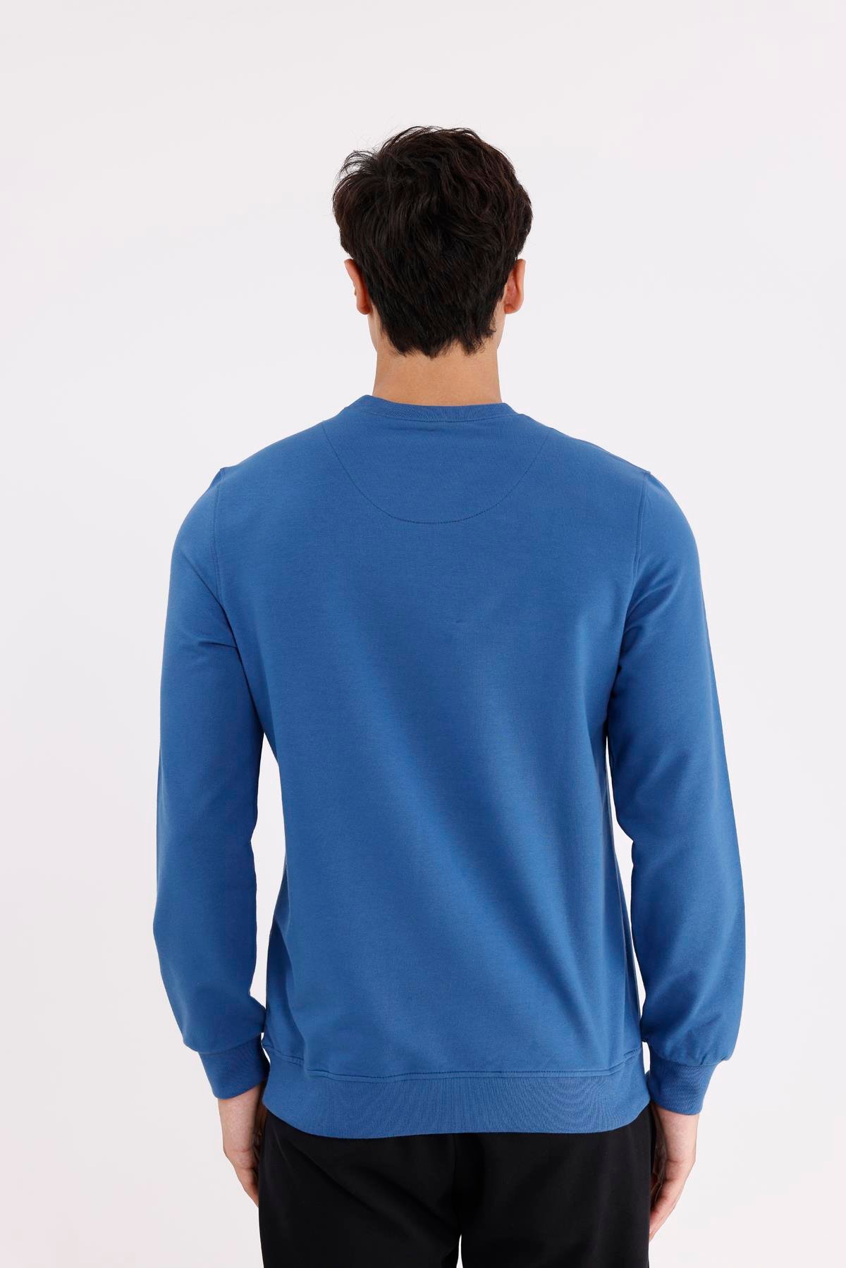 Minimal Göğüs İşlemeli Rahat Kalıp Esnek Manşetli Mevsimlik Bisiklet Yaka Sweatshirt