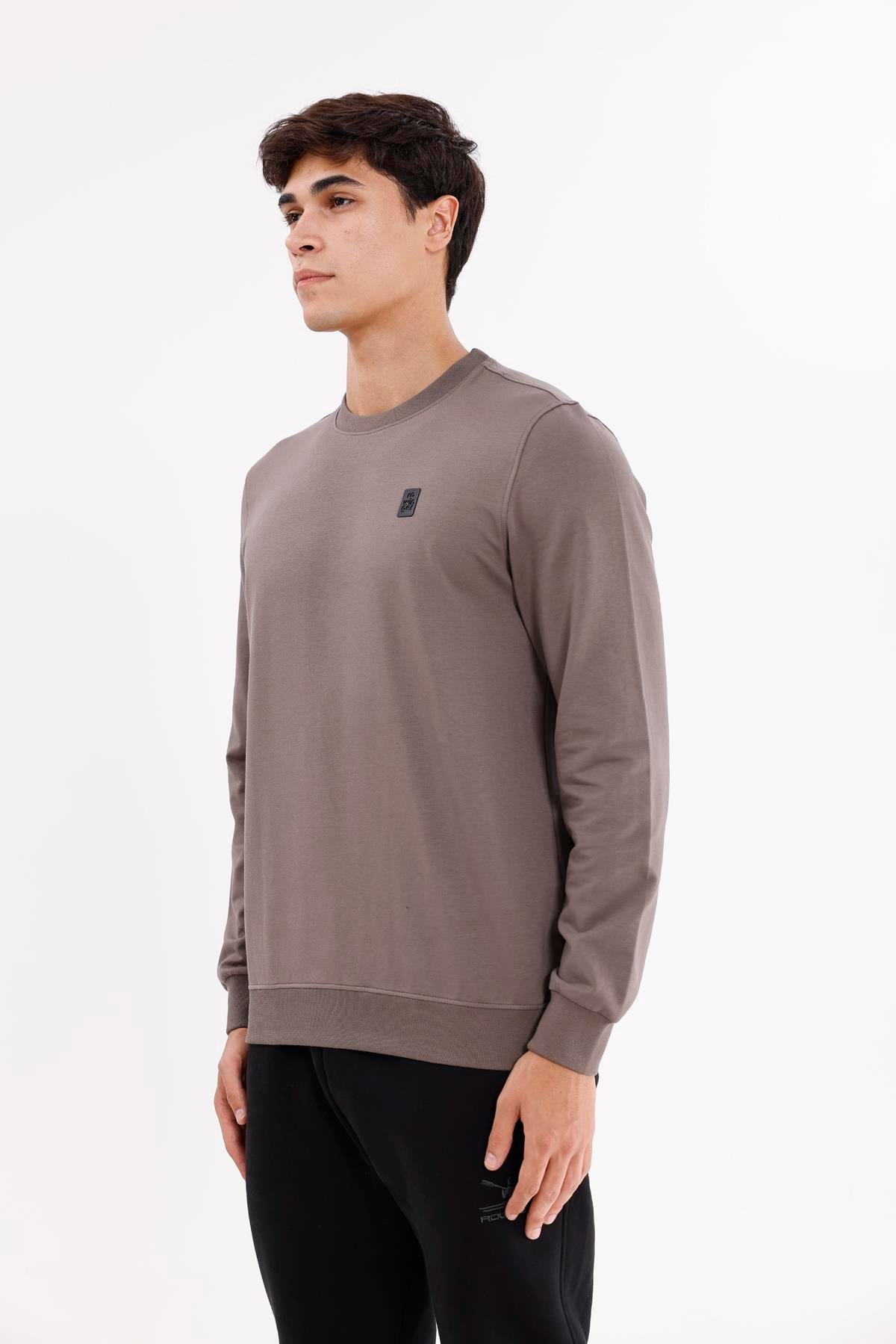 Minimal Logolu Bisiklet Yaka Ribana Manşetli Rahat Kalıp Mevsimlik Sweatshirt