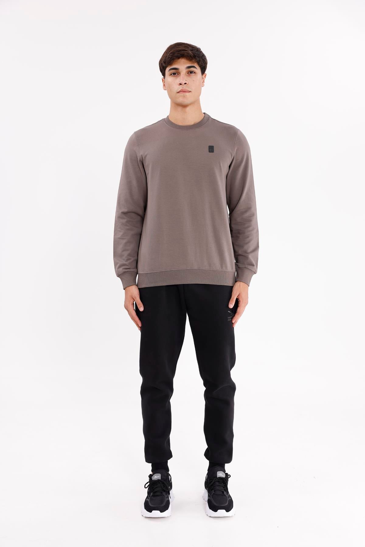 Minimal Logolu Bisiklet Yaka Ribana Manşetli Rahat Kalıp Mevsimlik Sweatshirt