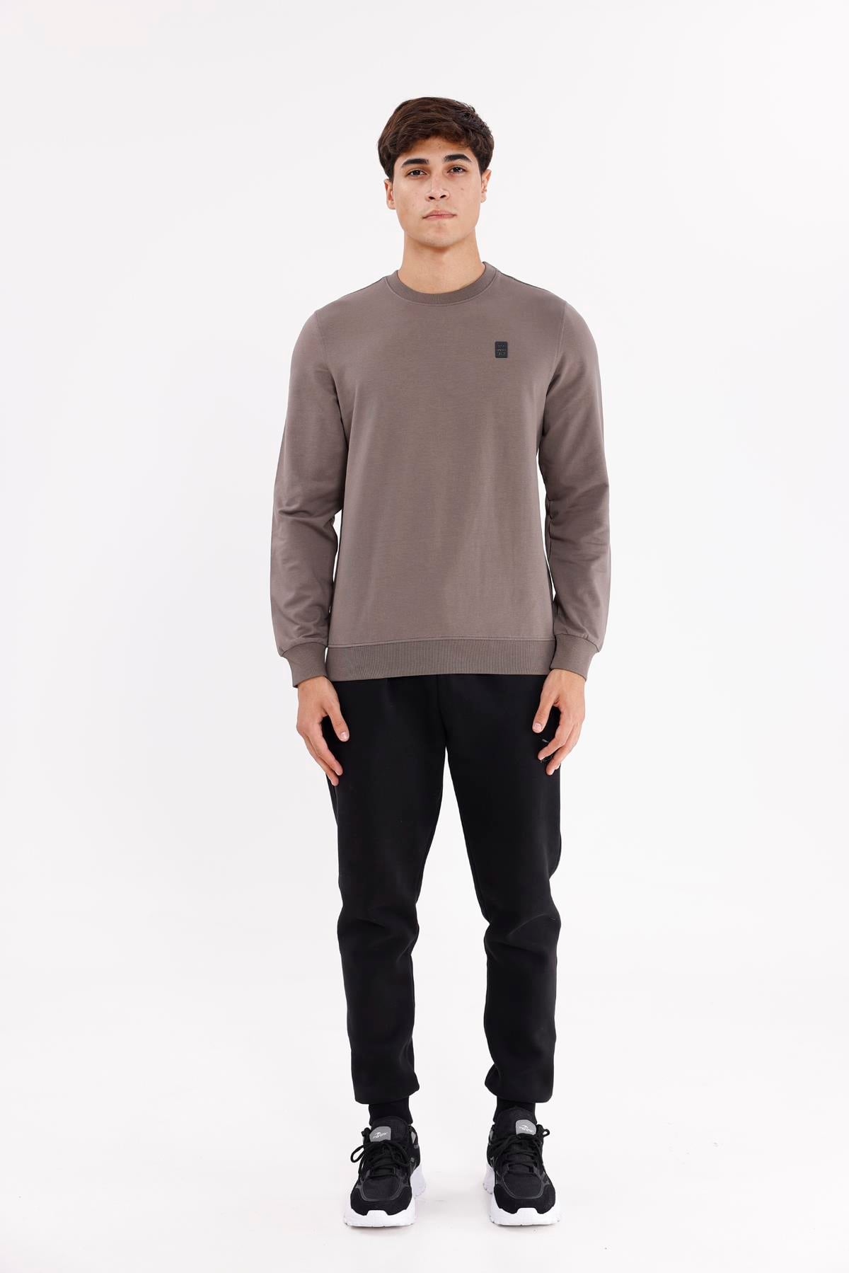 Minimal Logolu Bisiklet Yaka Ribana Manşetli Rahat Kalıp Mevsimlik Sweatshirt
