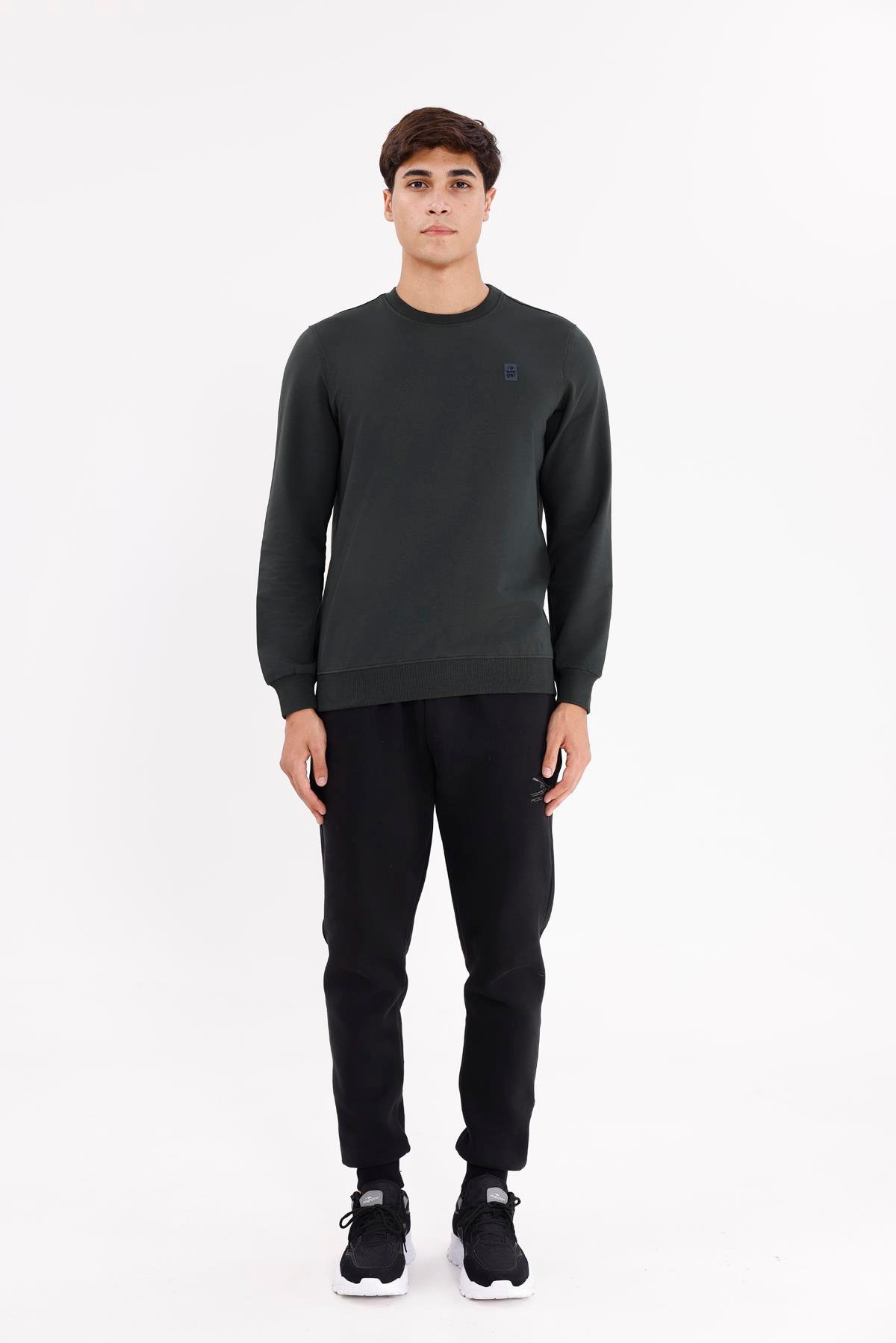Minimal Logolu Bisiklet Yaka Ribana Manşetli Rahat Kalıp Mevsimlik Sweatshirt