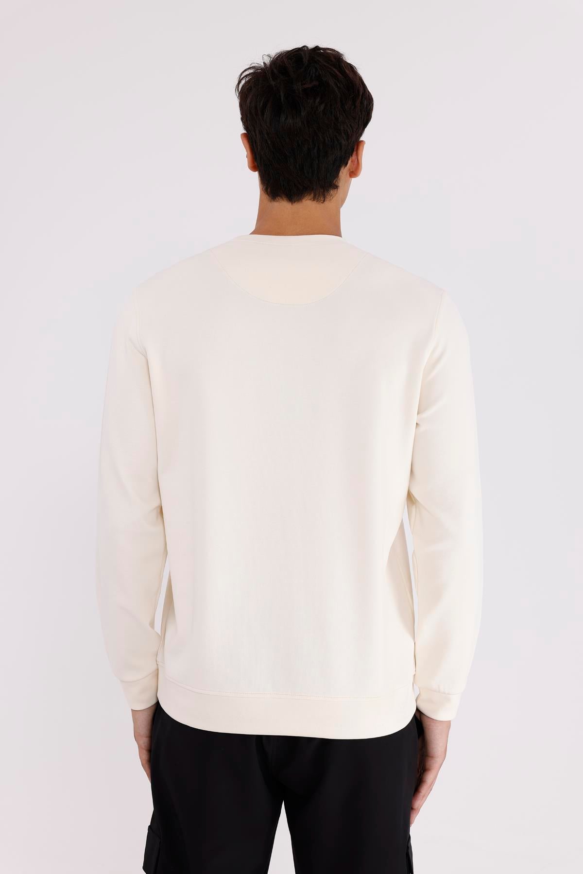 Modal Karışımlı Yumuşak Dokulu Rahat Kalıp Esnek Kullanım Sunan Sweatshirt