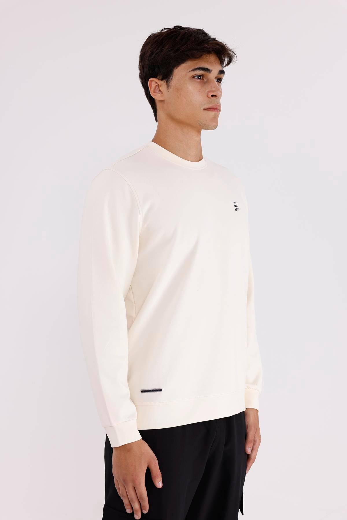 Modal Karışımlı Yumuşak Dokulu Rahat Kalıp Esnek Kullanım Sunan Sweatshirt
