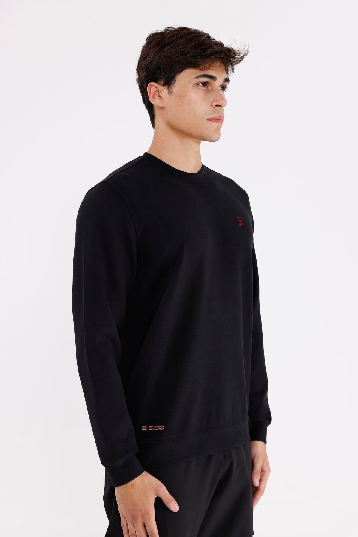 Modal Karışımlı Yumuşak Dokulu Rahat Kalıp Esnek Kullanım Sunan Sweatshirt