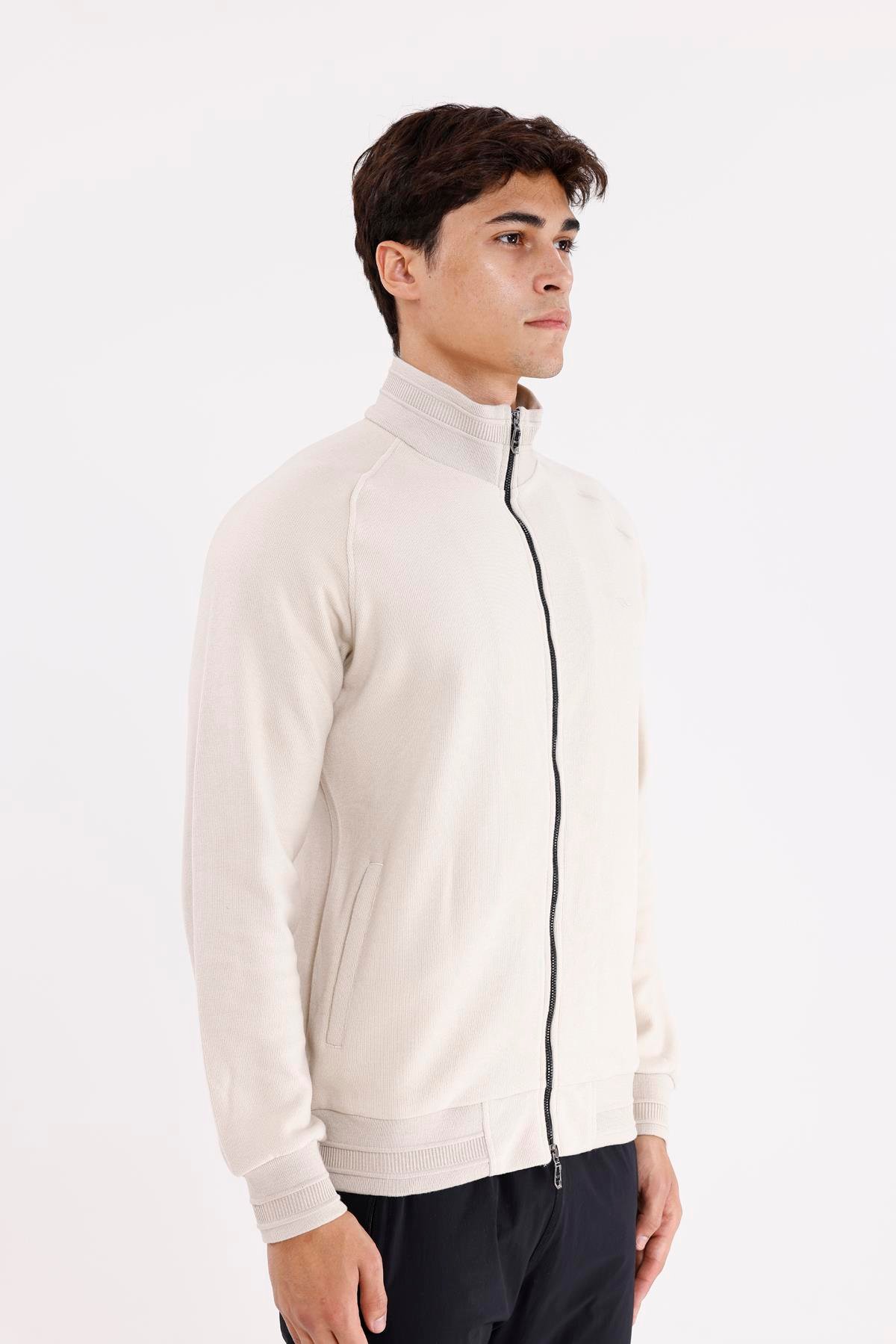 Polo Yaka Rahat Kalıp Selanik Yapıda Mevsimlik Spor Görünümlü Sweatshirt