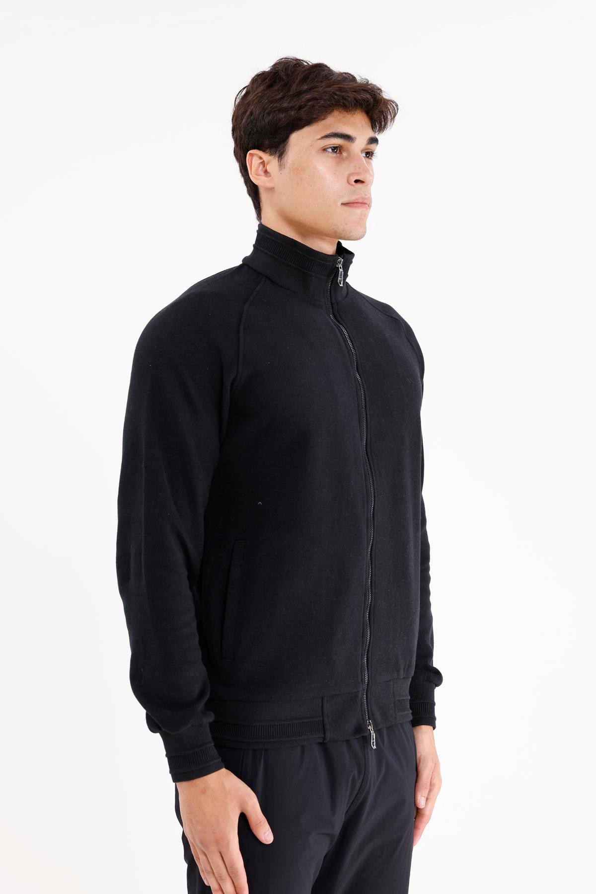 Polo Yaka Rahat Kalıp Selanik Yapıda Mevsimlik Spor Görünümlü Sweatshirt