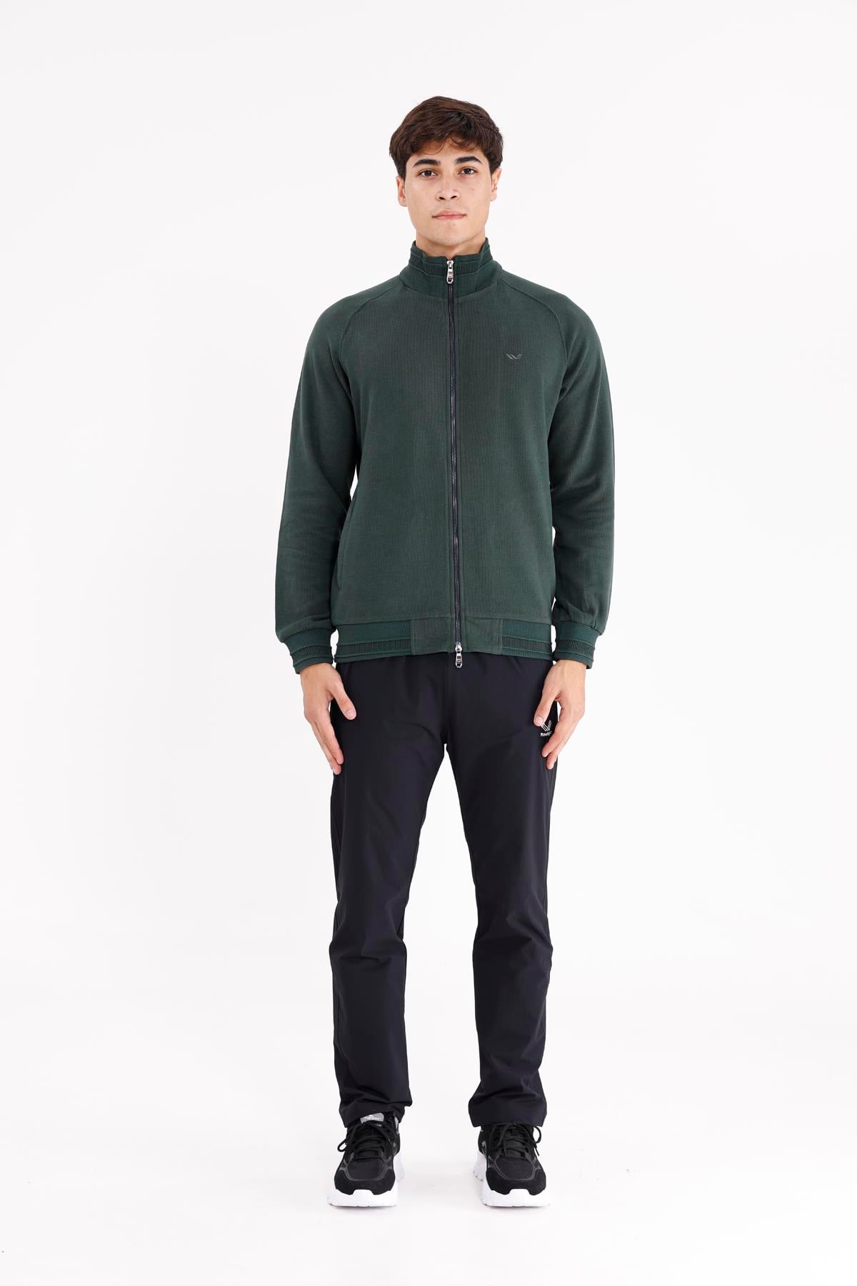 Polo Yaka Rahat Kalıp Selanik Yapıda Mevsimlik Spor Görünümlü Sweatshirt
