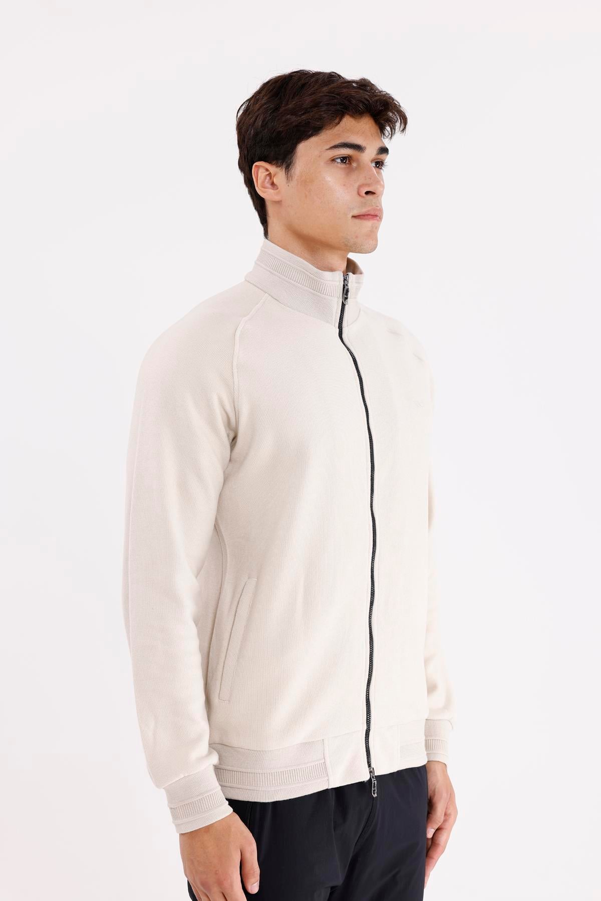 Polo Yaka Rahat Kalıp Selanik Yapıda Mevsimlik Spor Görünümlü Sweatshirt
