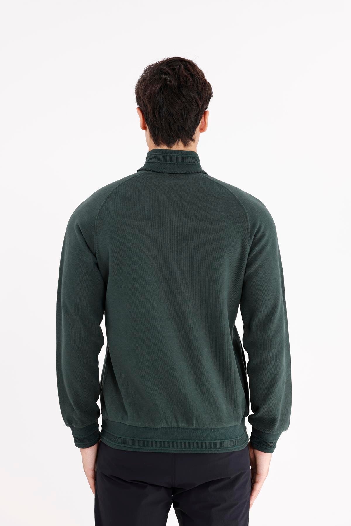 Polo Yaka Rahat Kalıp Selanik Yapıda Mevsimlik Spor Görünümlü Sweatshirt
