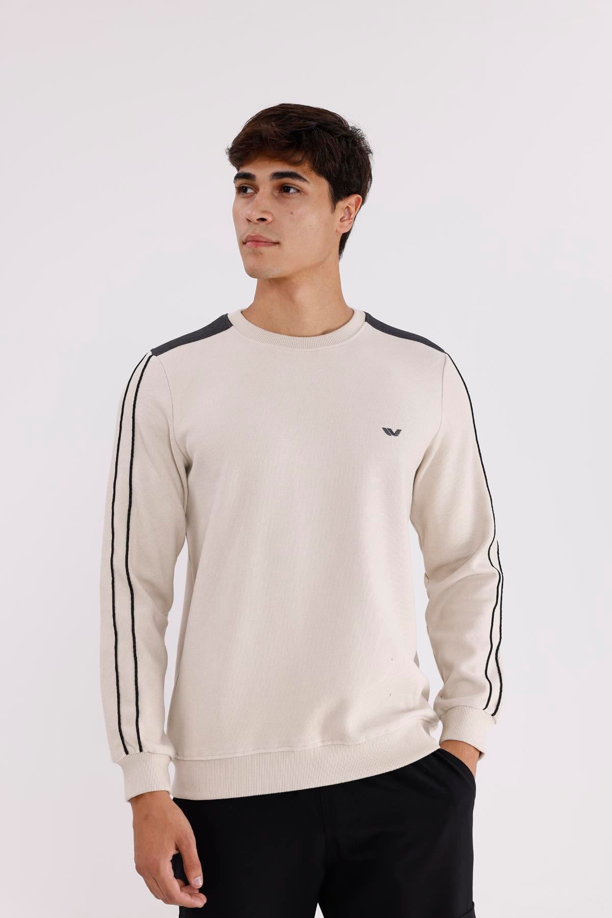 Selanik Doku Yumuşak Tutuşlu Rahat Kalıp Yuvarlak Yaka Esnek Manşetli Sweatshirt