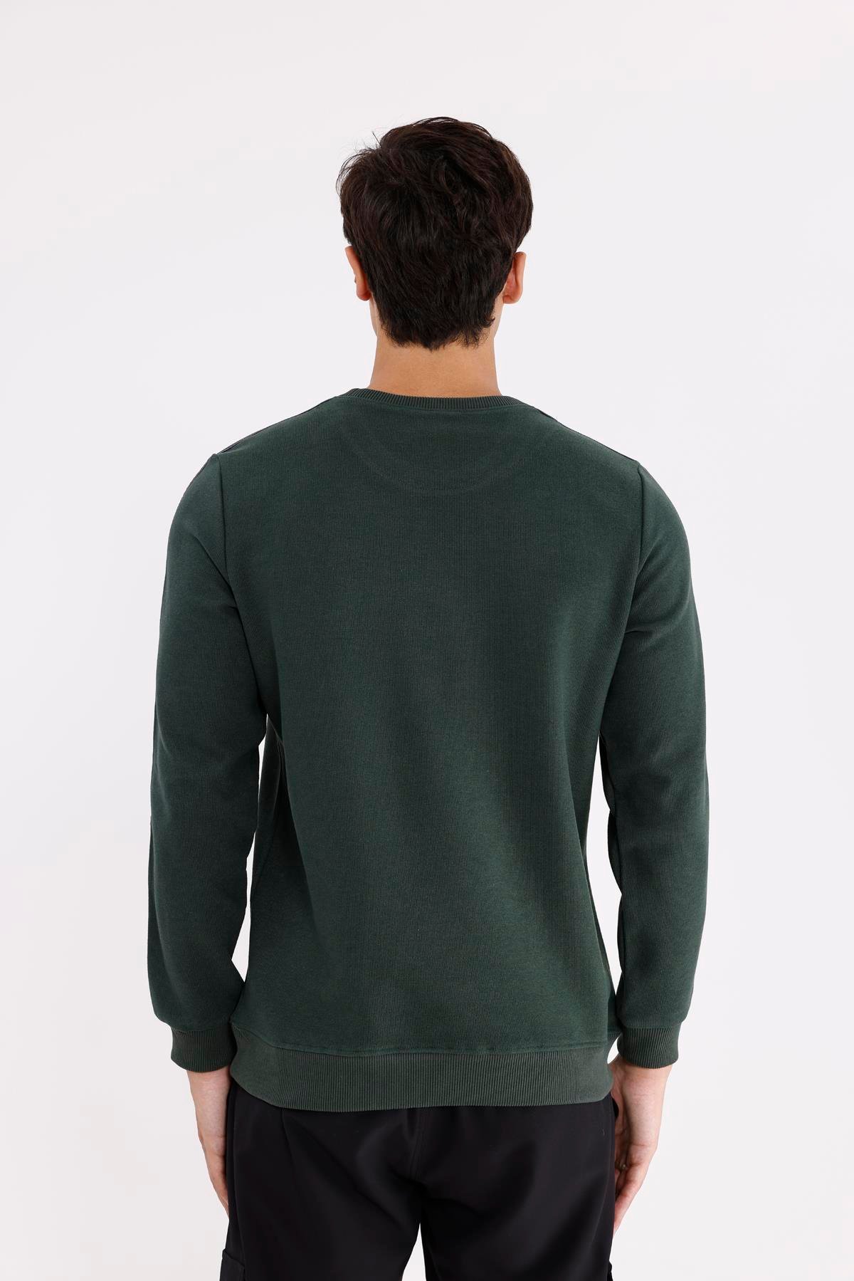 Selanik Doku Yumuşak Tutuşlu Rahat Kalıp Yuvarlak Yaka Esnek Manşetli Sweatshirt