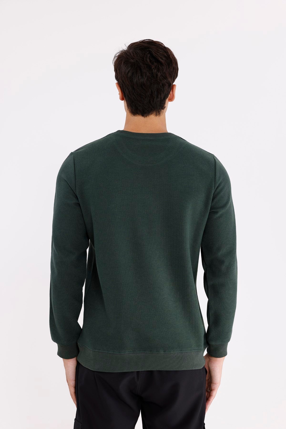 Selanik Doku Yumuşak Tutuşlu Rahat Kalıp Yuvarlak Yaka Esnek Manşetli Sweatshirt