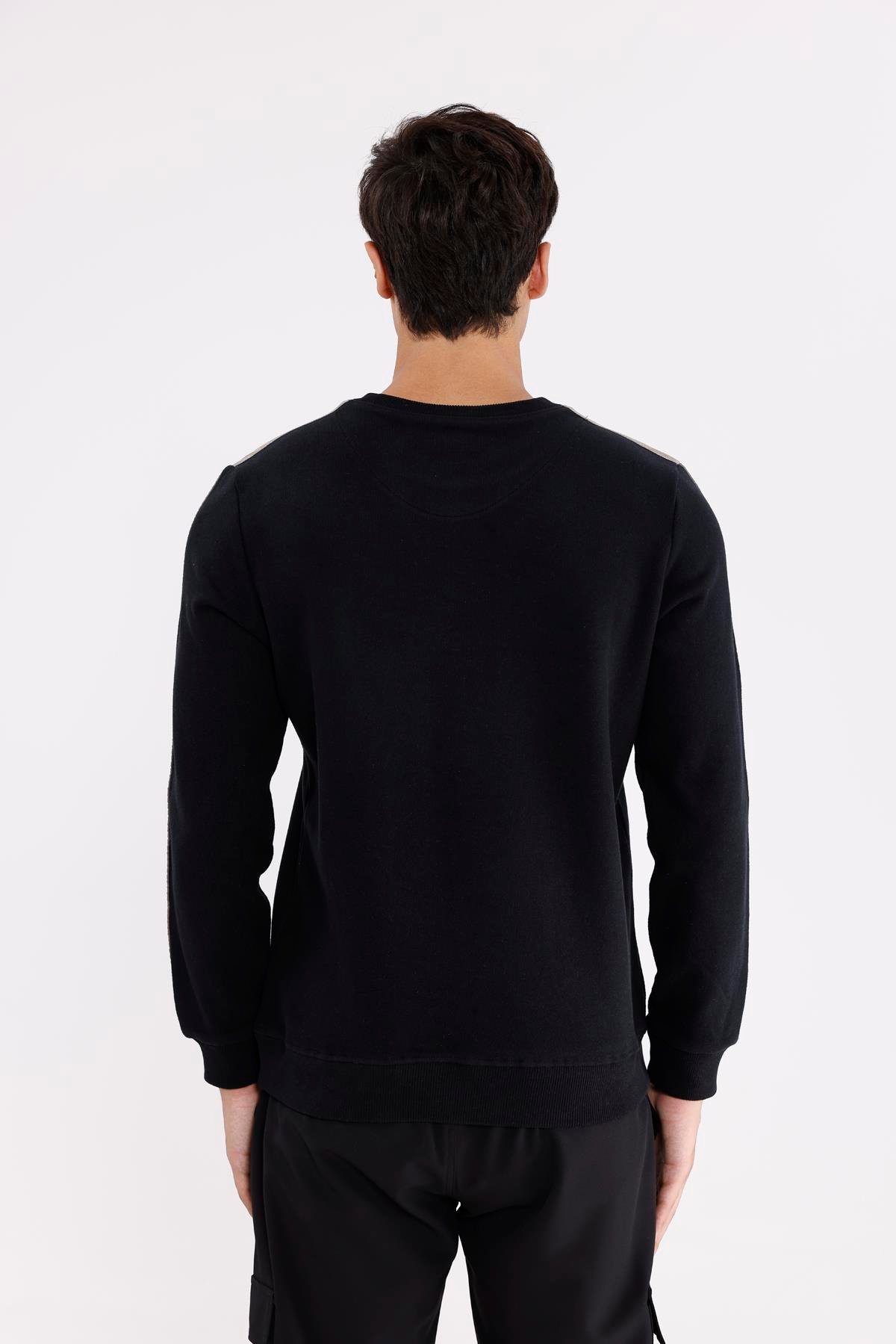 Selanik Doku Yumuşak Tutuşlu Rahat Kalıp Yuvarlak Yaka Esnek Manşetli Sweatshirt