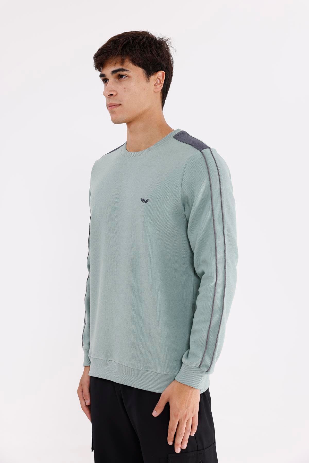 Selanik Doku Yumuşak Tutuşlu Rahat Kalıp Yuvarlak Yaka Esnek Manşetli Sweatshirt
