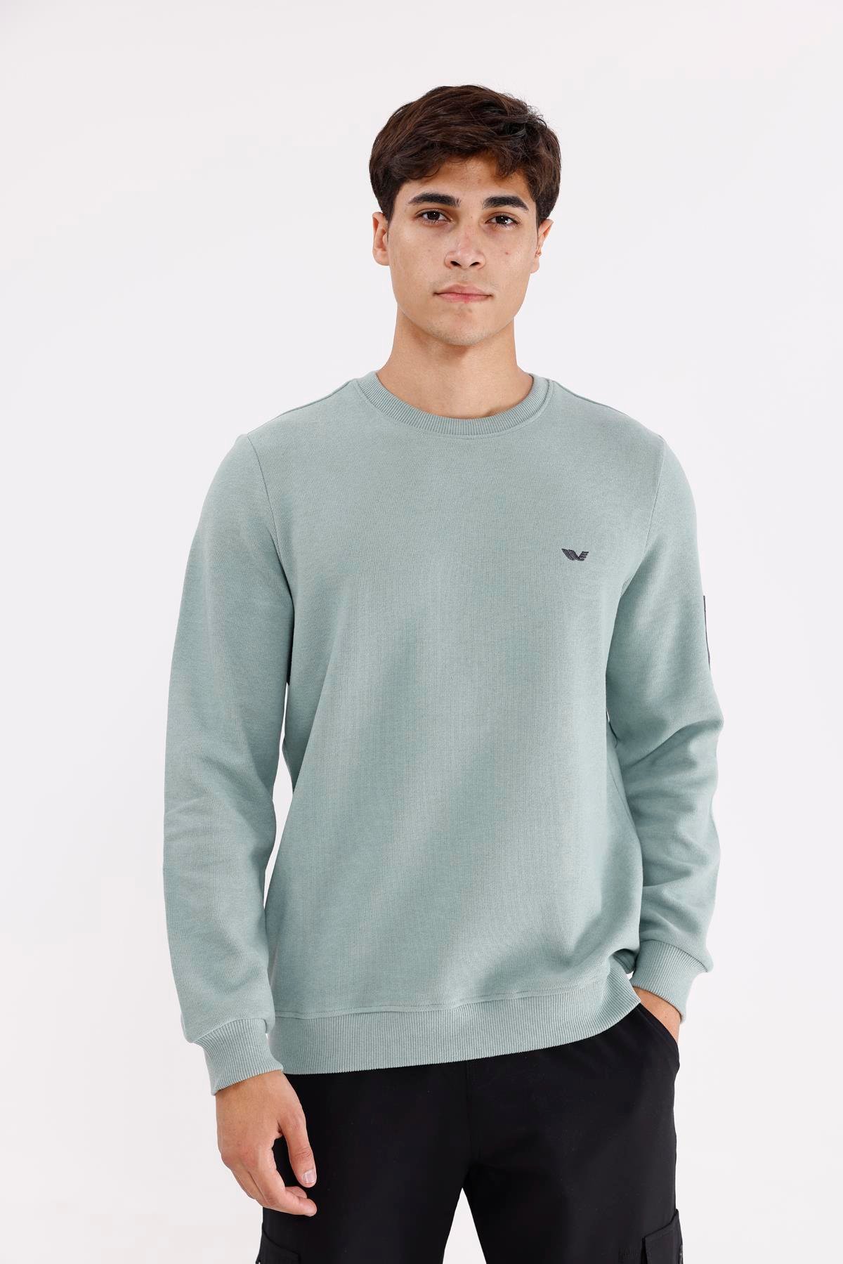 Selanik Dokulu Yumuşak Tutuşlu Rahat Kalıp Sade Tasarım Uzun Kollu Sweatshirt