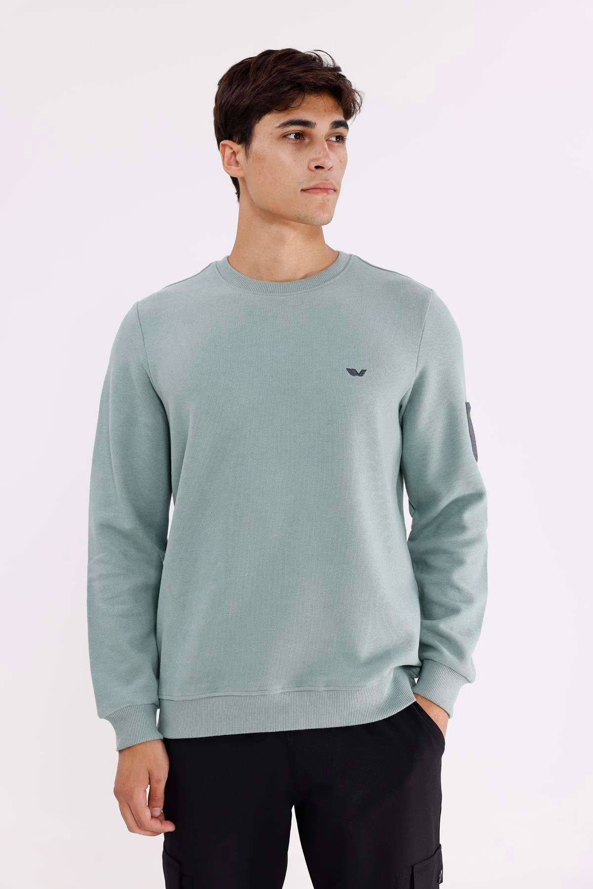 Selanik Dokulu Yumuşak Tutuşlu Rahat Kalıp Sade Tasarım Uzun Kollu Sweatshirt
