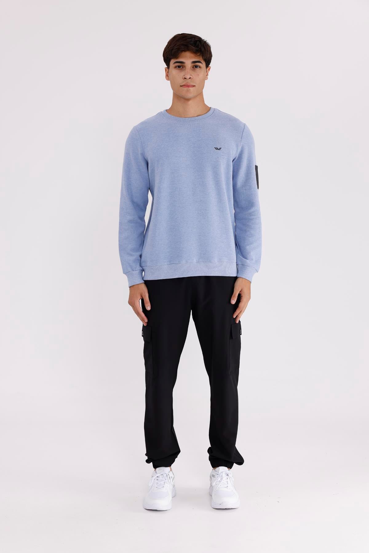Selanik Dokulu Yumuşak Tutuşlu Rahat Kalıp Sade Tasarım Uzun Kollu Sweatshirt