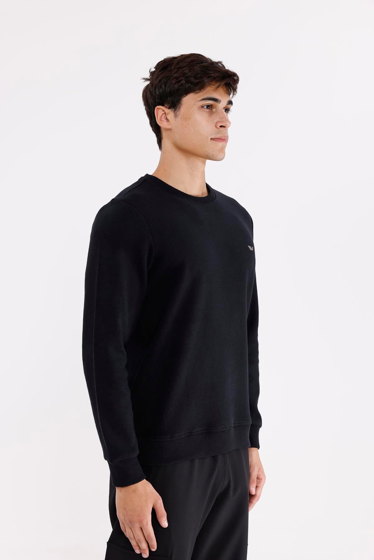 Selanik Dokulu Yumuşak Tutuşlu Rahat Kalıp Sade Tasarım Uzun Kollu Sweatshirt