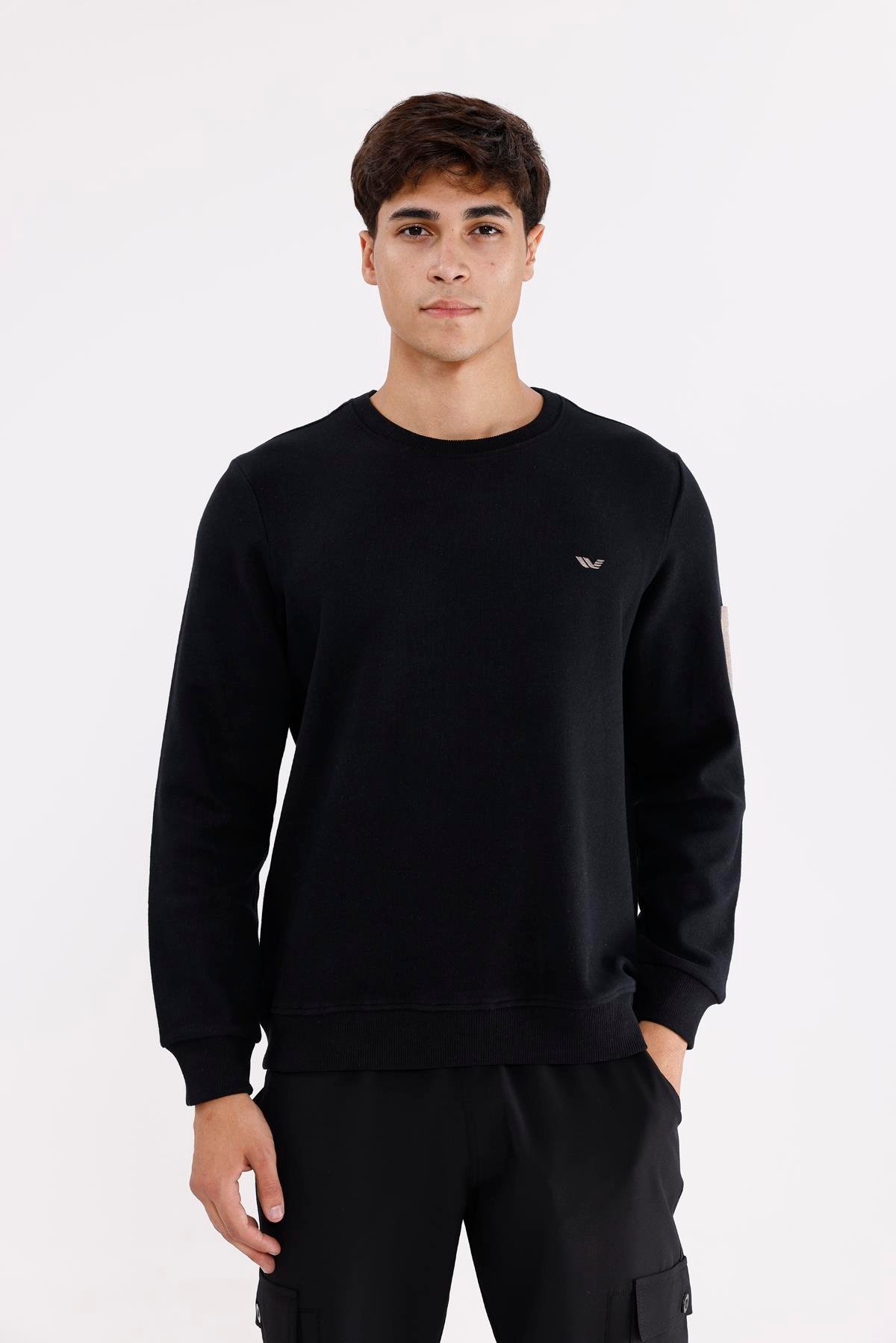 Selanik Dokulu Yumuşak Tutuşlu Rahat Kalıp Sade Tasarım Uzun Kollu Sweatshirt