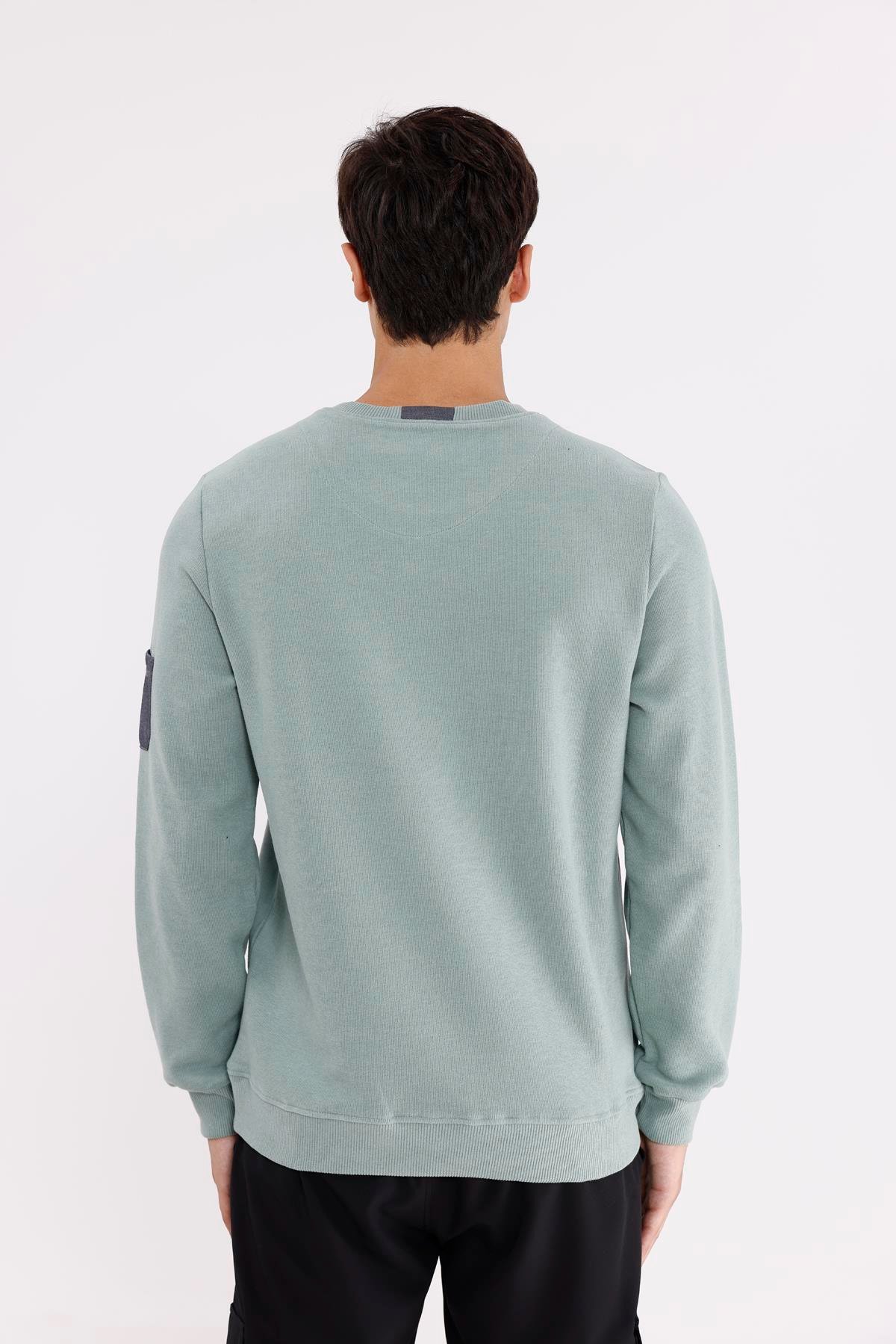 Selanik Dokulu Yumuşak Tutuşlu Rahat Kalıp Sade Tasarım Uzun Kollu Sweatshirt