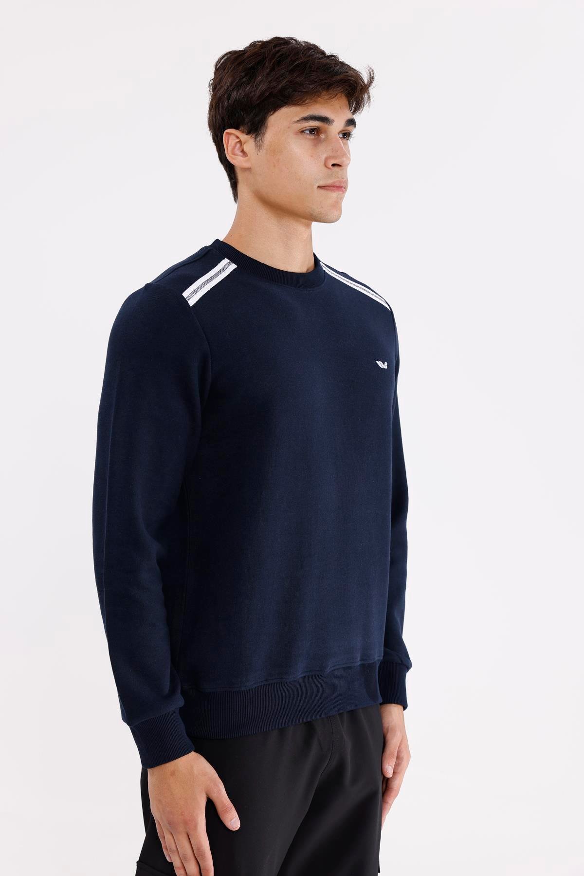 Selanik Kumaş Yapılı Esnek Manşetli Konforlu Rahat Kesim Sweatshirt