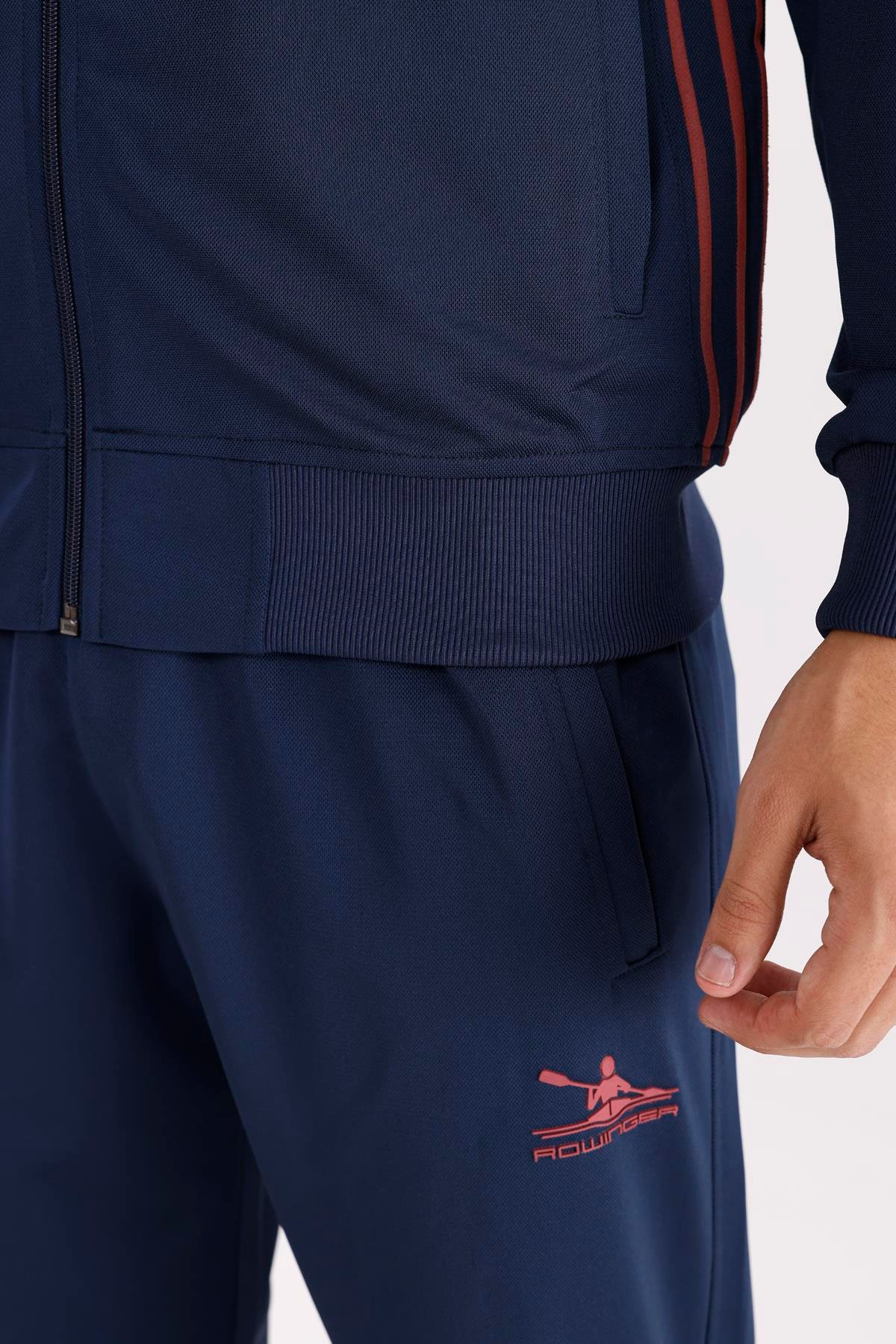 Şerit Detaylı Yüksek Yakalı Fermuarlı Cepli Lacoste Yüzeyli Eşofman Takımı