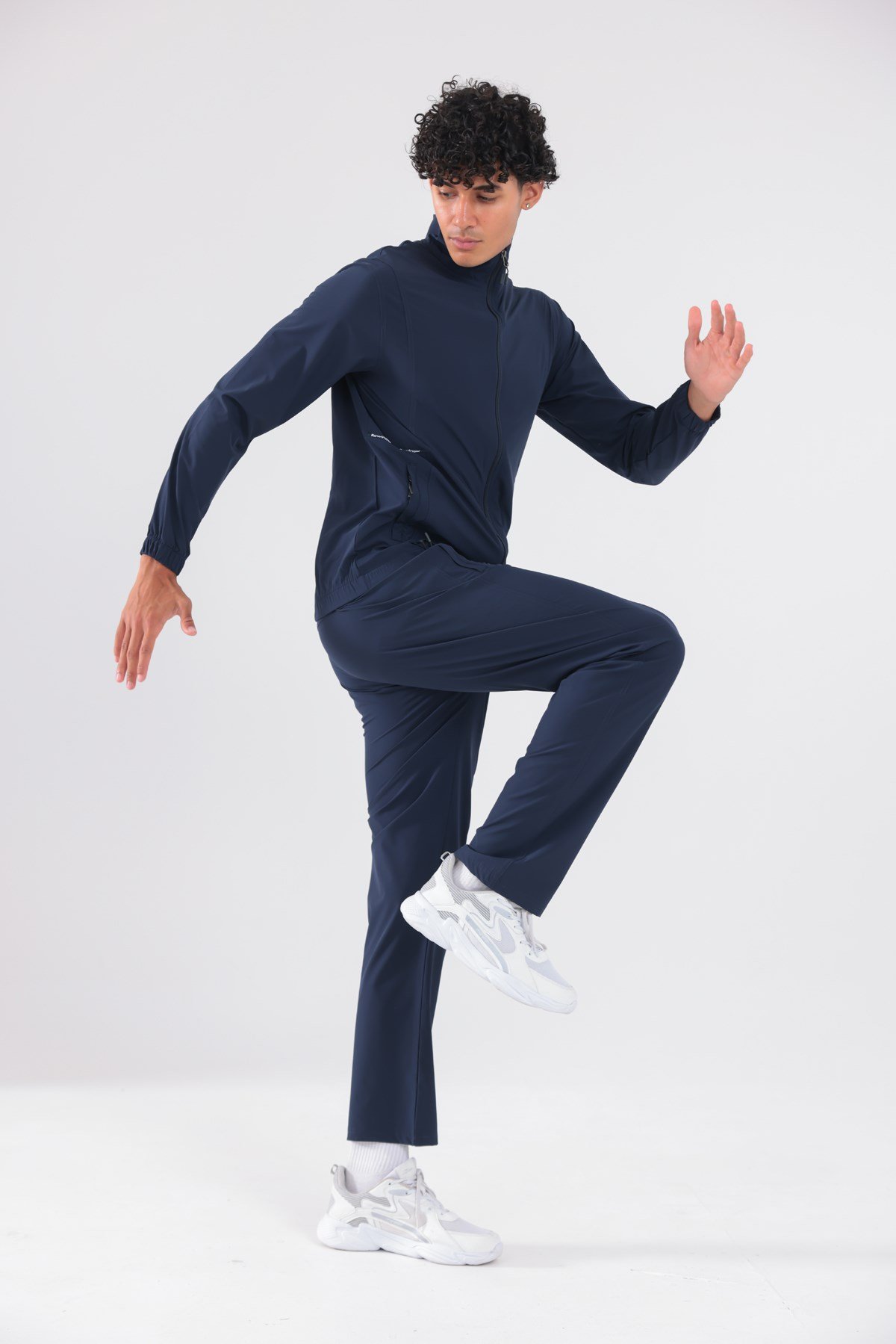 Stretch Dokulu Dik Yakalı Fermuarlı Erkek Eşofman Takımı