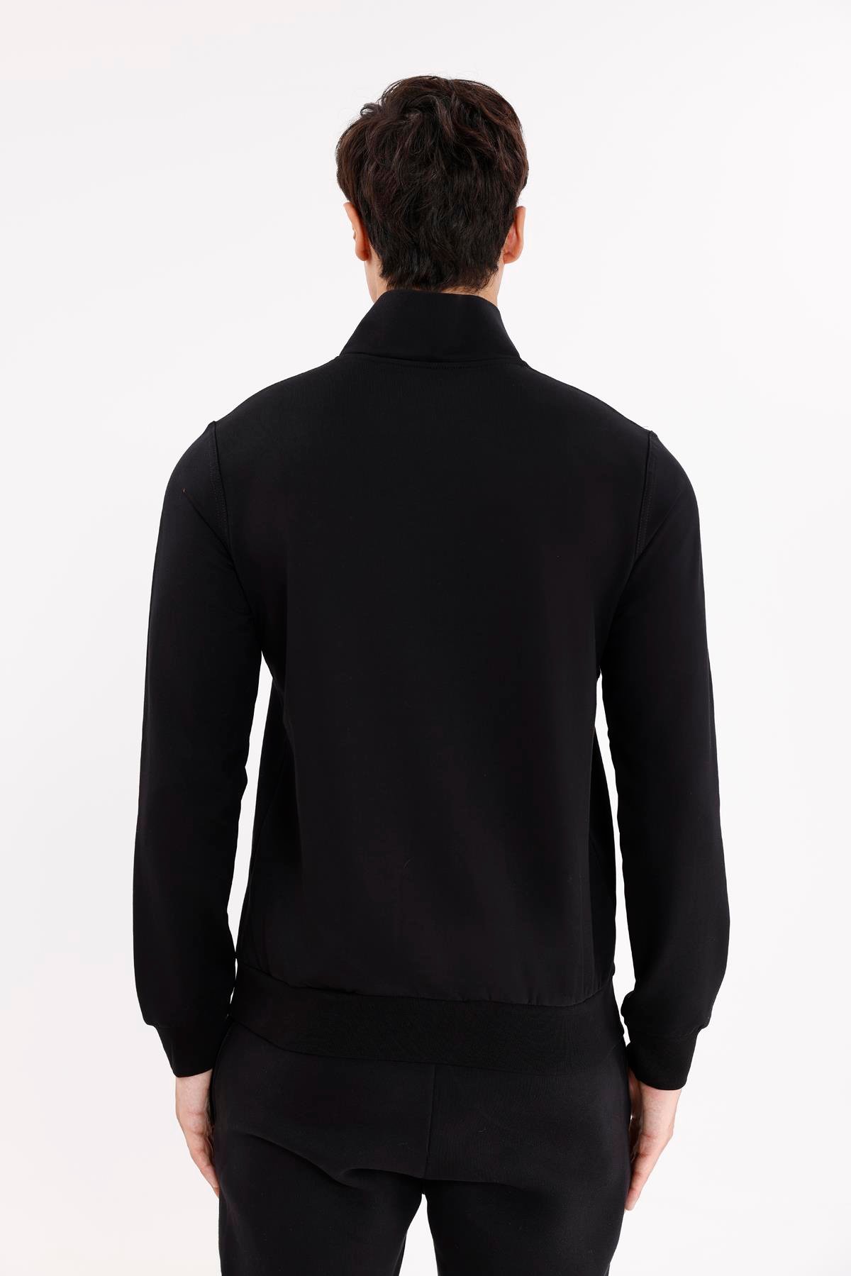Üç Cepli Yaka Detaylı Fermuarlı Rahat Kesim Ribana Manşetli Mevsimlik Sweatshirt