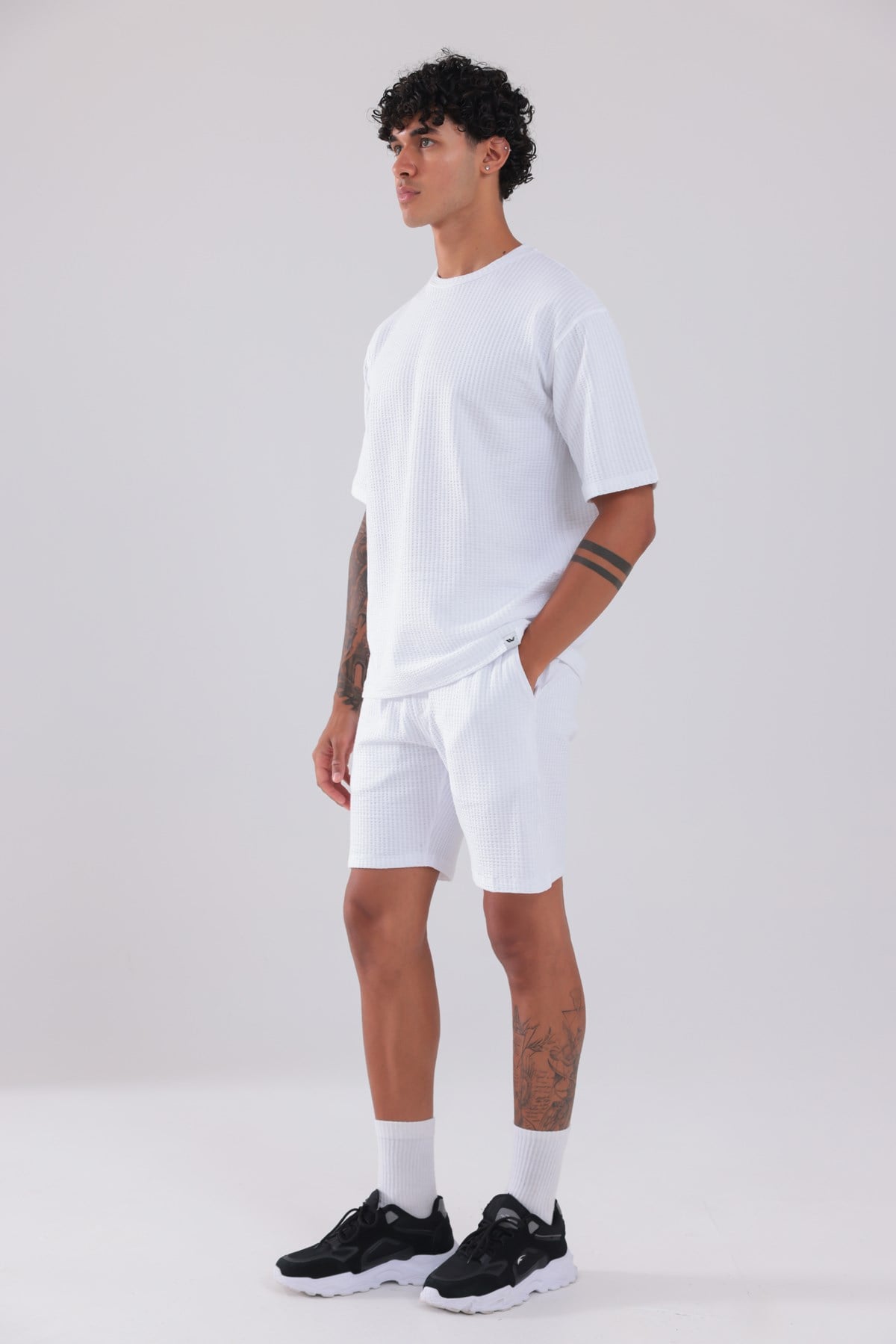 Waffle Dokulu Oversize T-Shirt ve Şort Erkek Takım