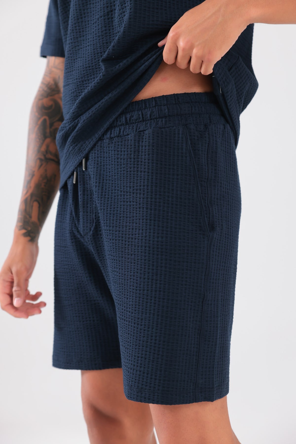 Waffle Dokulu Oversize T-Shirt ve Şort Erkek Takım