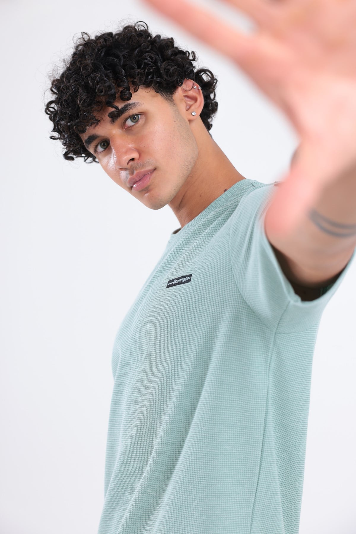 Waffle Örgü Dokulu Göğüs Logolu Kolda Mini Cep Detaylı Bisiklet Yaka Erkek Spor T-Shirt 