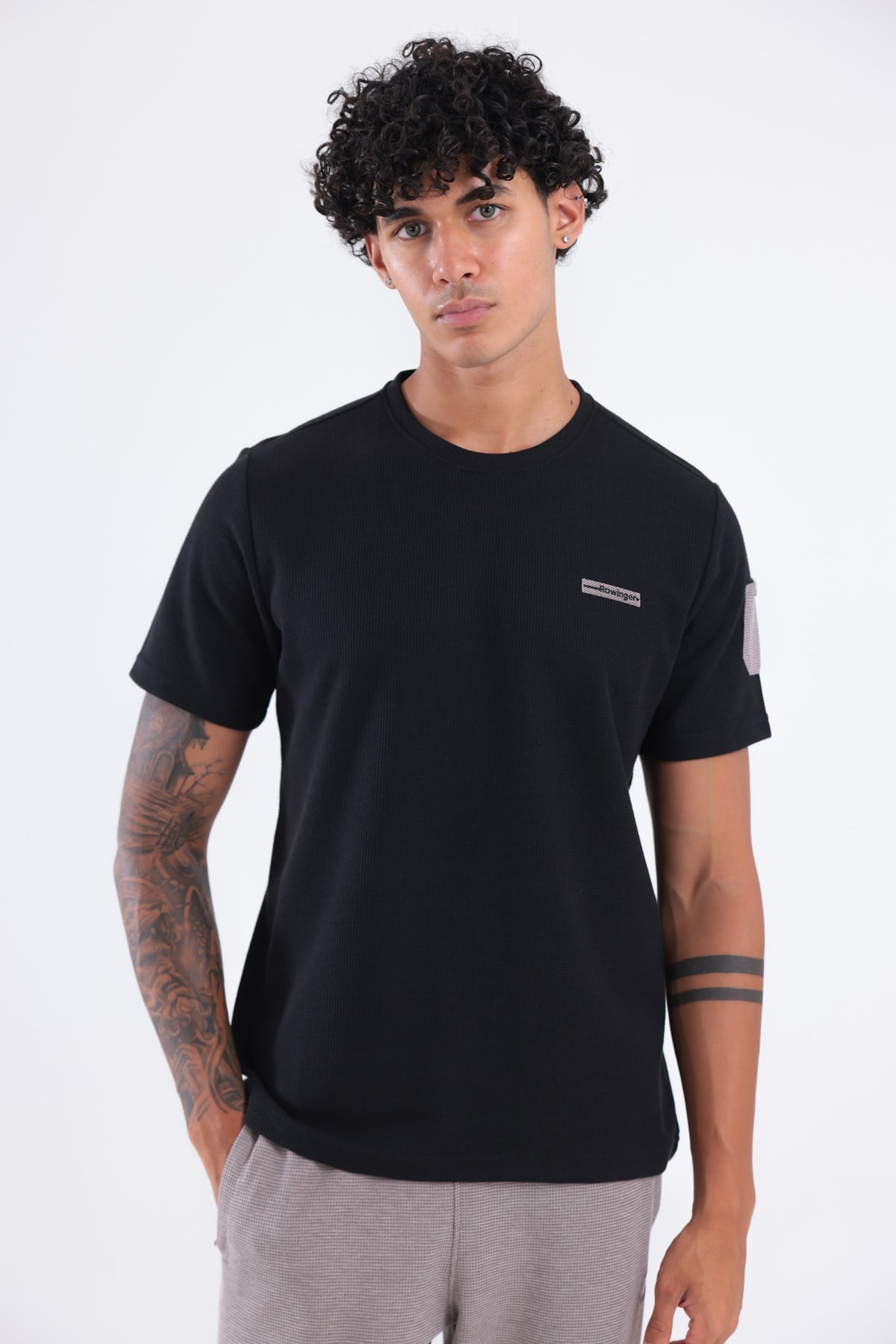 Waffle Örgü Dokulu Göğüs Logolu Kolda Mini Cep Detaylı Bisiklet Yaka Erkek Spor T-Shirt 