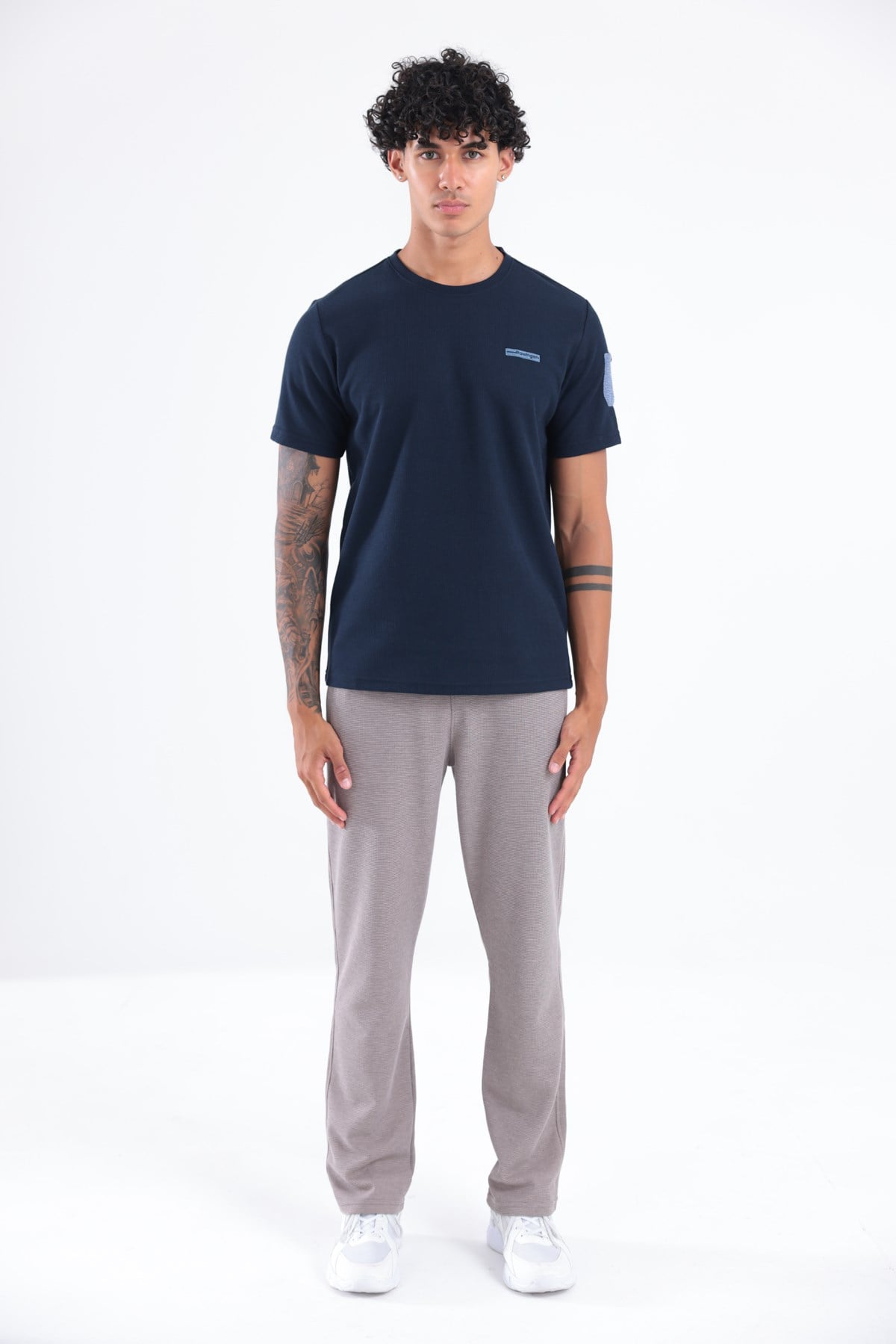 Waffle Örgü Dokulu Göğüs Logolu Kolda Mini Cep Detaylı Bisiklet Yaka Erkek Spor T-Shirt 
