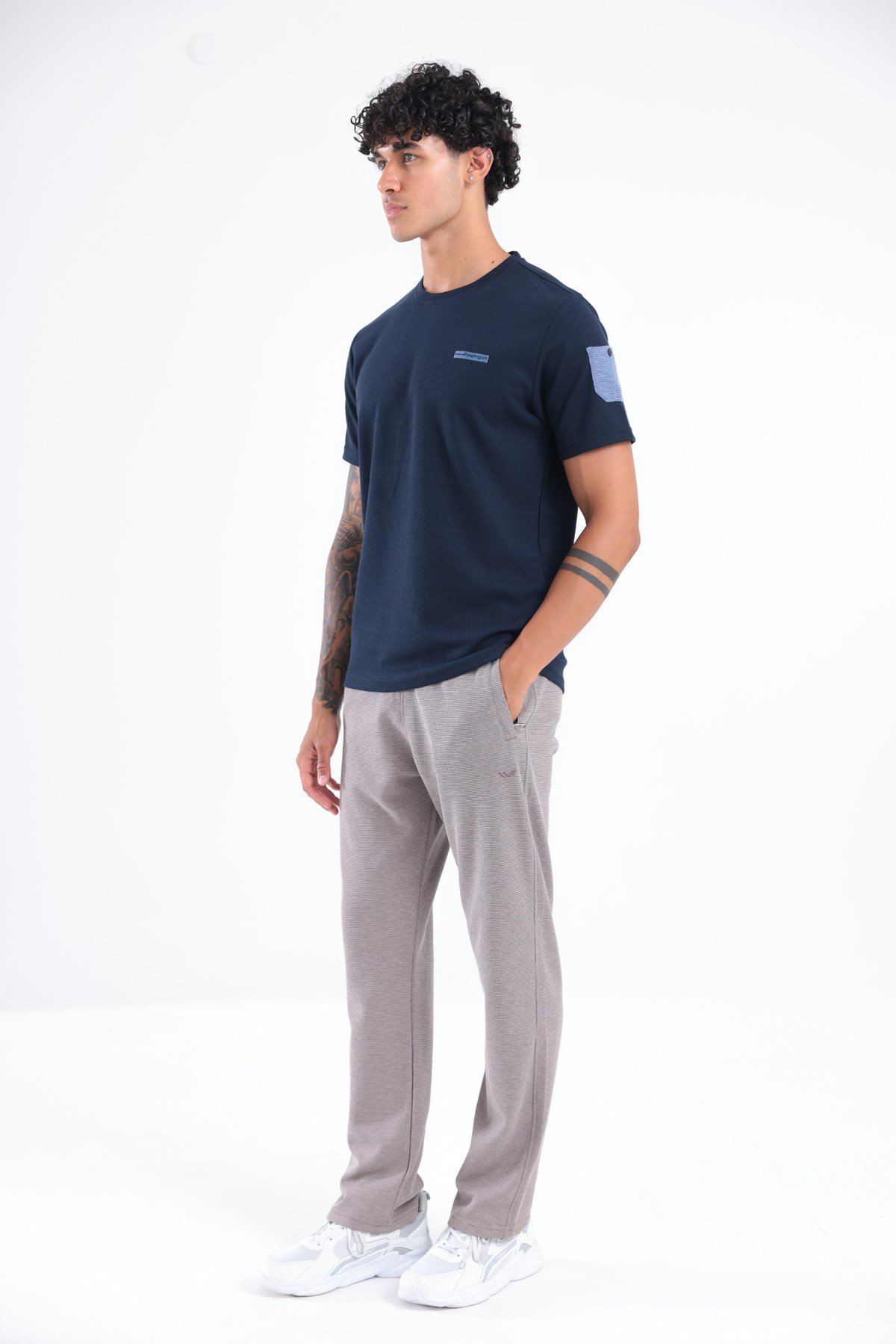 Waffle Örgü Dokulu Göğüs Logolu Kolda Mini Cep Detaylı Bisiklet Yaka Erkek Spor T-Shirt 