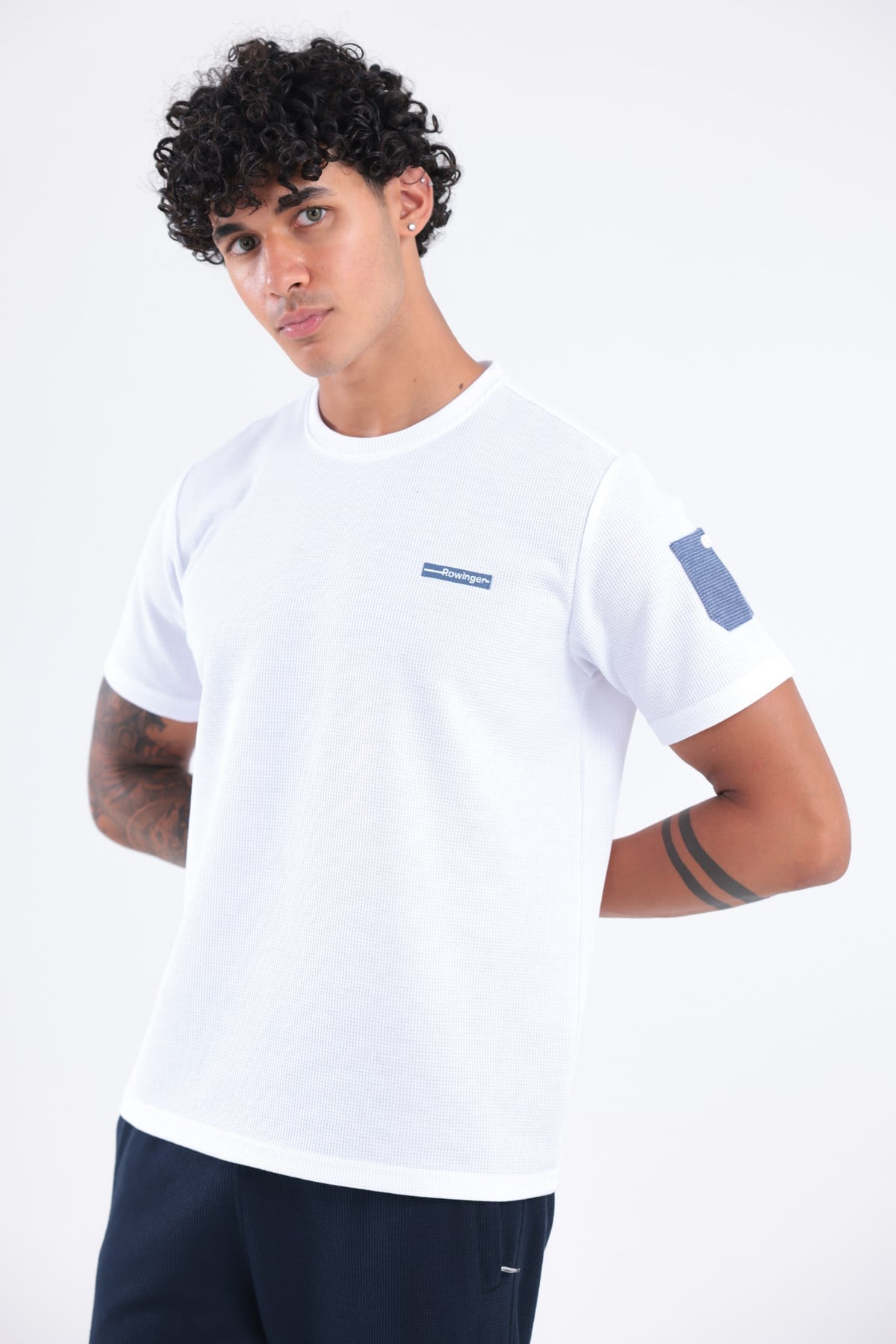 Waffle Örgü Dokulu Göğüs Logolu Kolda Mini Cep Detaylı Bisiklet Yaka Erkek Spor T-Shirt 
