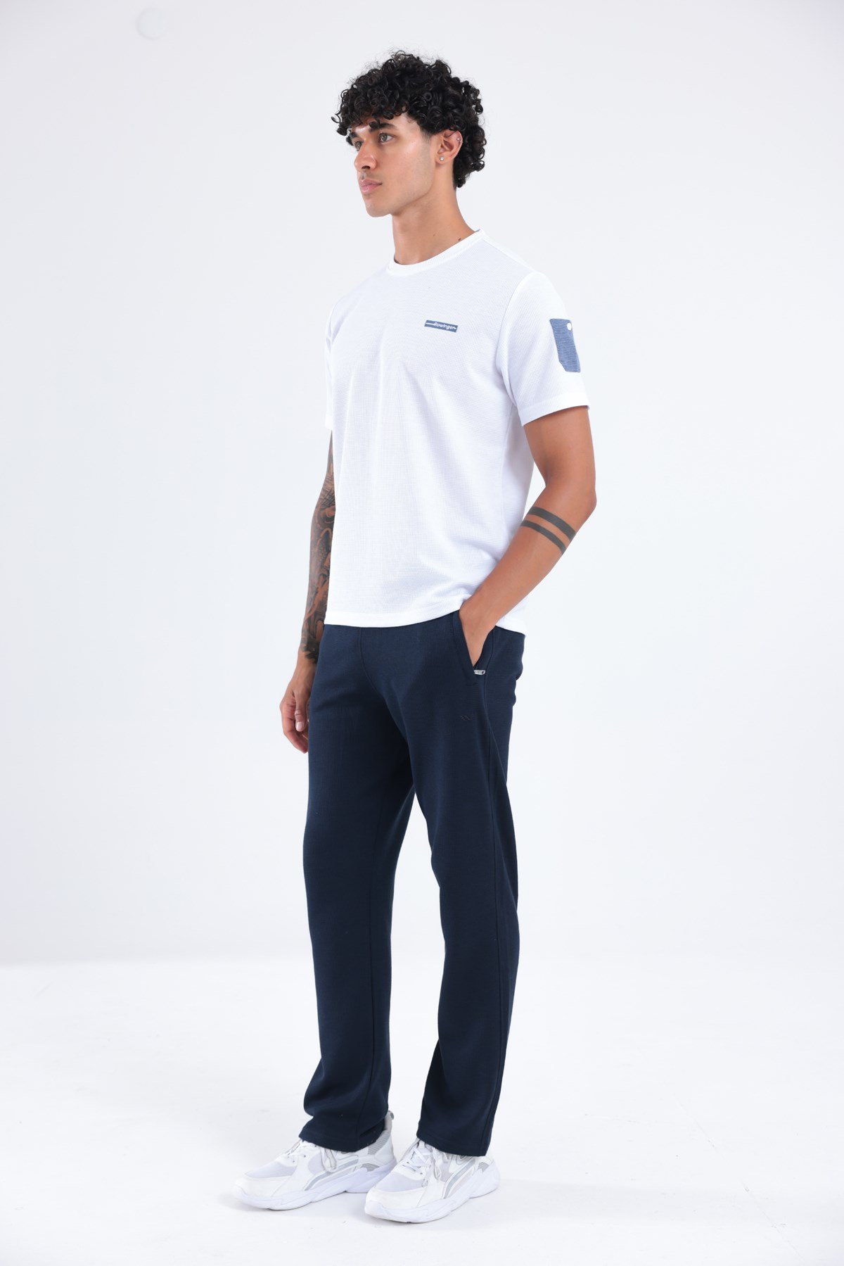 Waffle Örgü Dokulu Göğüs Logolu Kolda Mini Cep Detaylı Bisiklet Yaka Erkek Spor T-Shirt 