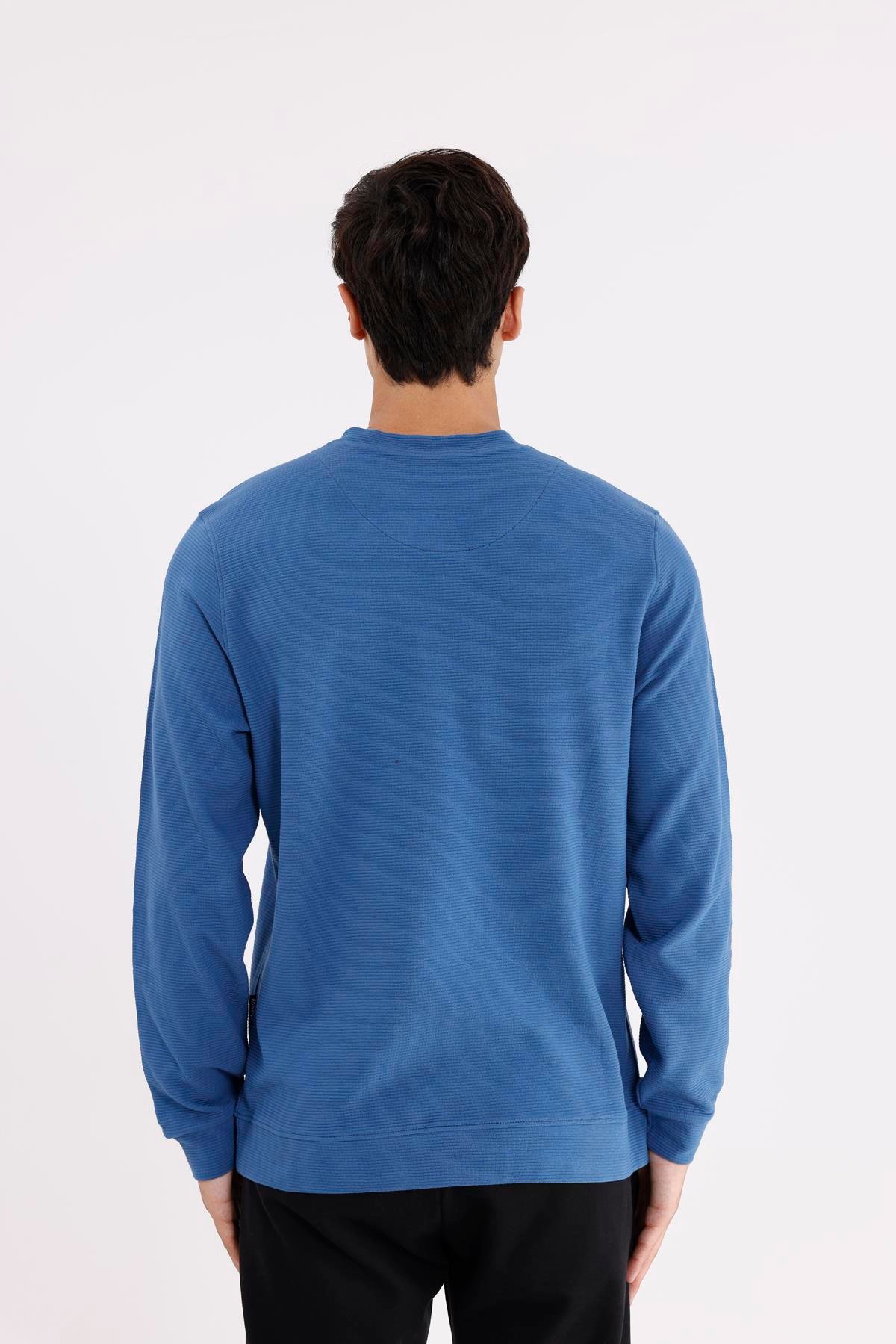 Yatay Dokulu Ottoman Yüzey Tonal Logo Detaylı Bisiklet Yaka Standart Kalıp Sweatshirt