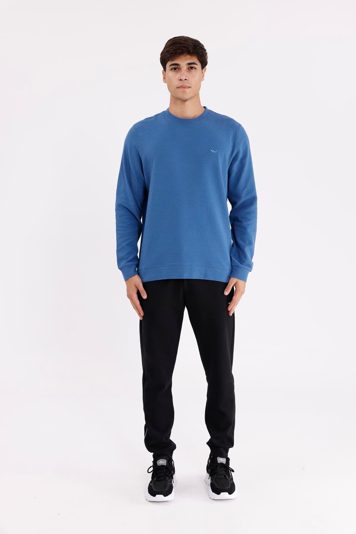 Yatay Dokulu Ottoman Yüzey Tonal Logo Detaylı Bisiklet Yaka Standart Kalıp Sweatshirt