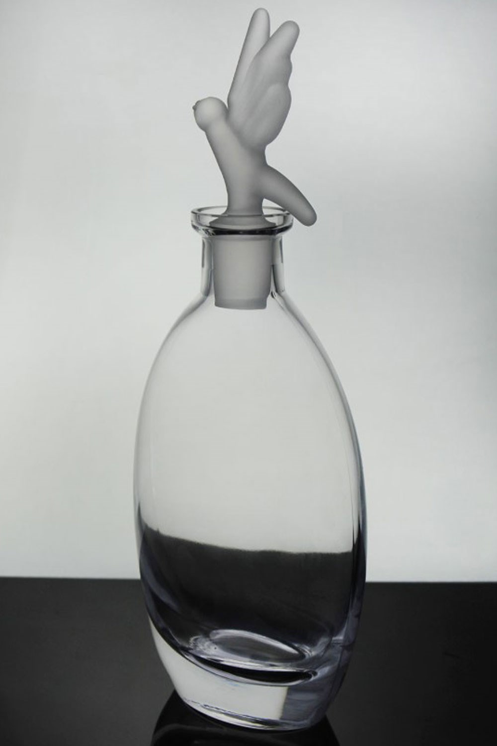 Paşabahçe El İmalatı Kristal Mat Cam Kuş Tıpalı Oval Karaf Şişe 1000 cc 92147