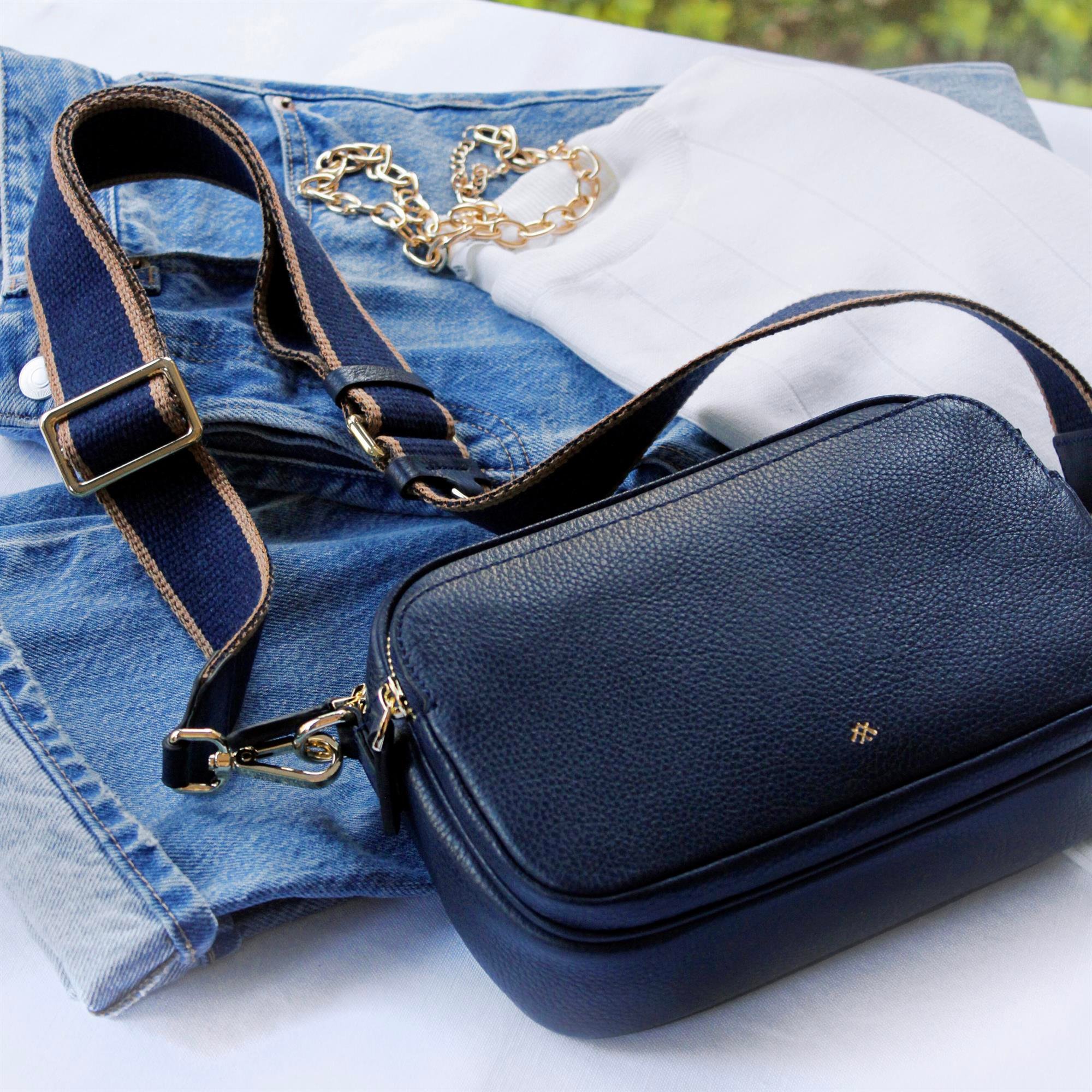 KANVAS ASKILI DERİ CROSSBODY ÇANTA LACİVERT