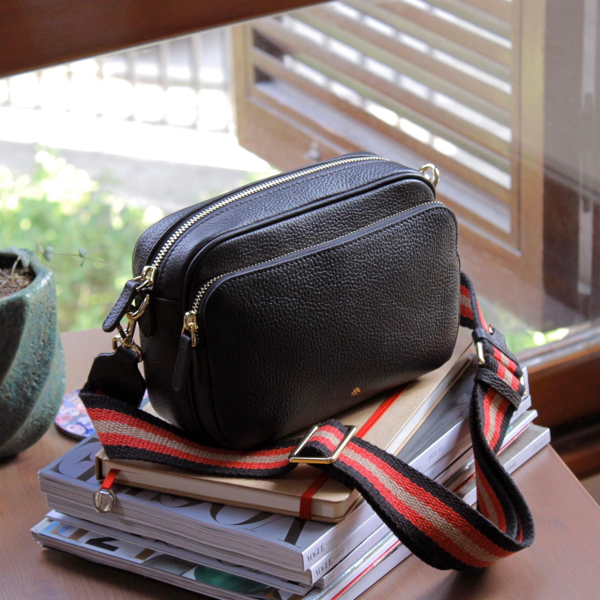 KANVAS ASKILI DERİ CROSSBODY ÇANTA SİYAH