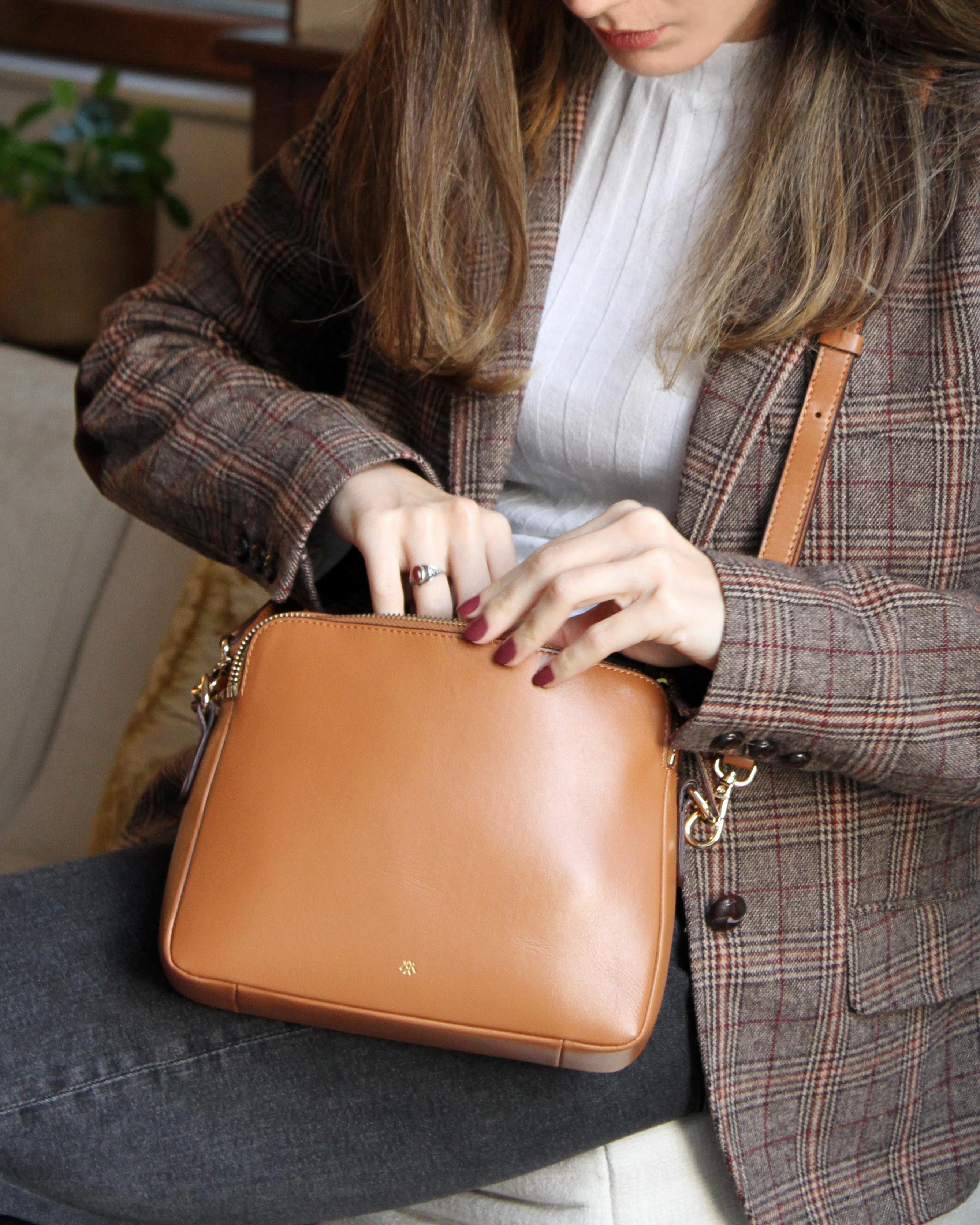 TABA CROSSBODY DERİ ÇANTA
