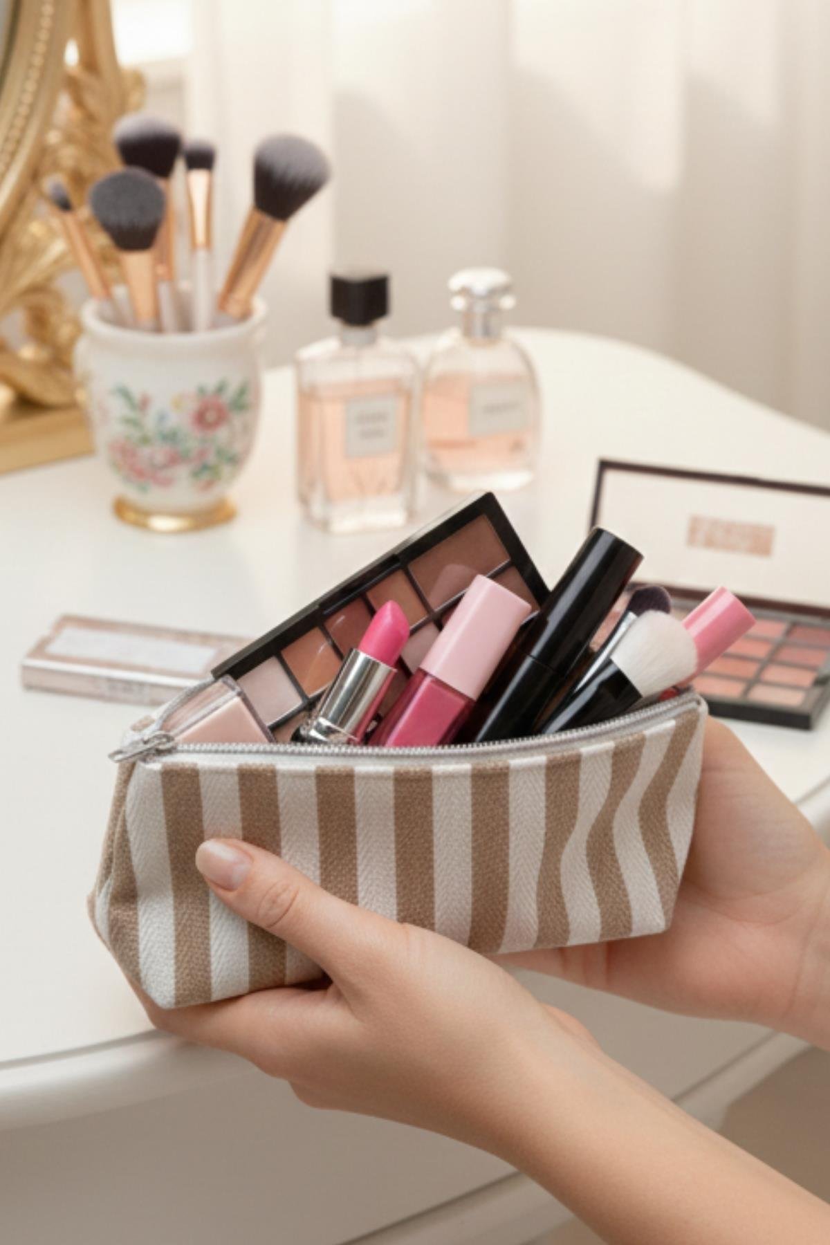 Kadın Fermuarlı Kanvas Çizgili Makyaj Çantası Örgülü