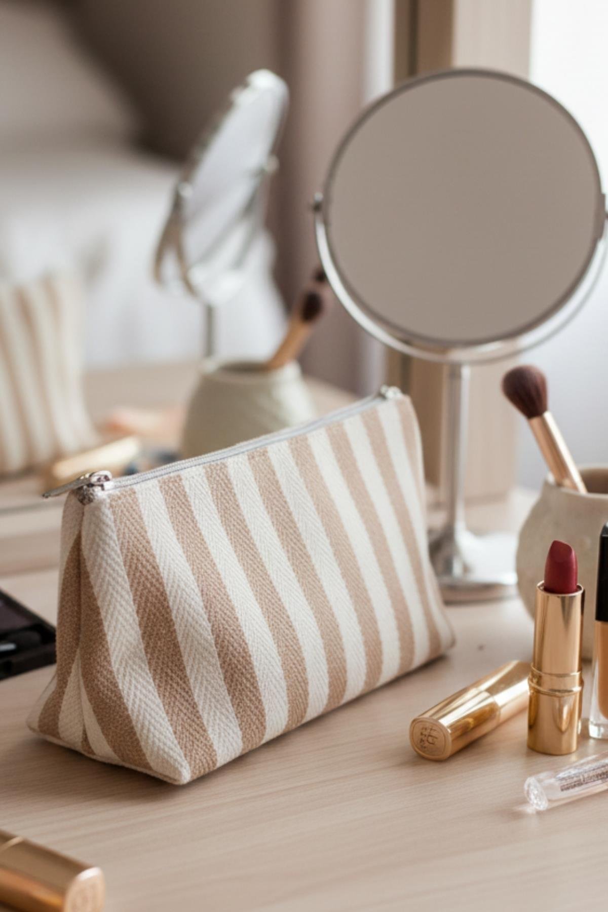 Kadın Fermuarlı Kanvas Çizgili Makyaj Çantası Örgülü