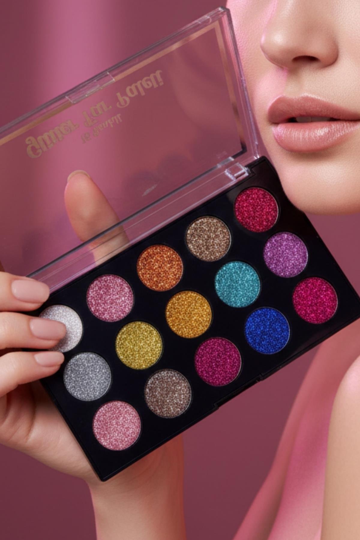 Kadın Gliter Simli Parlak Pigmentli 15`li Göz Far Paleti