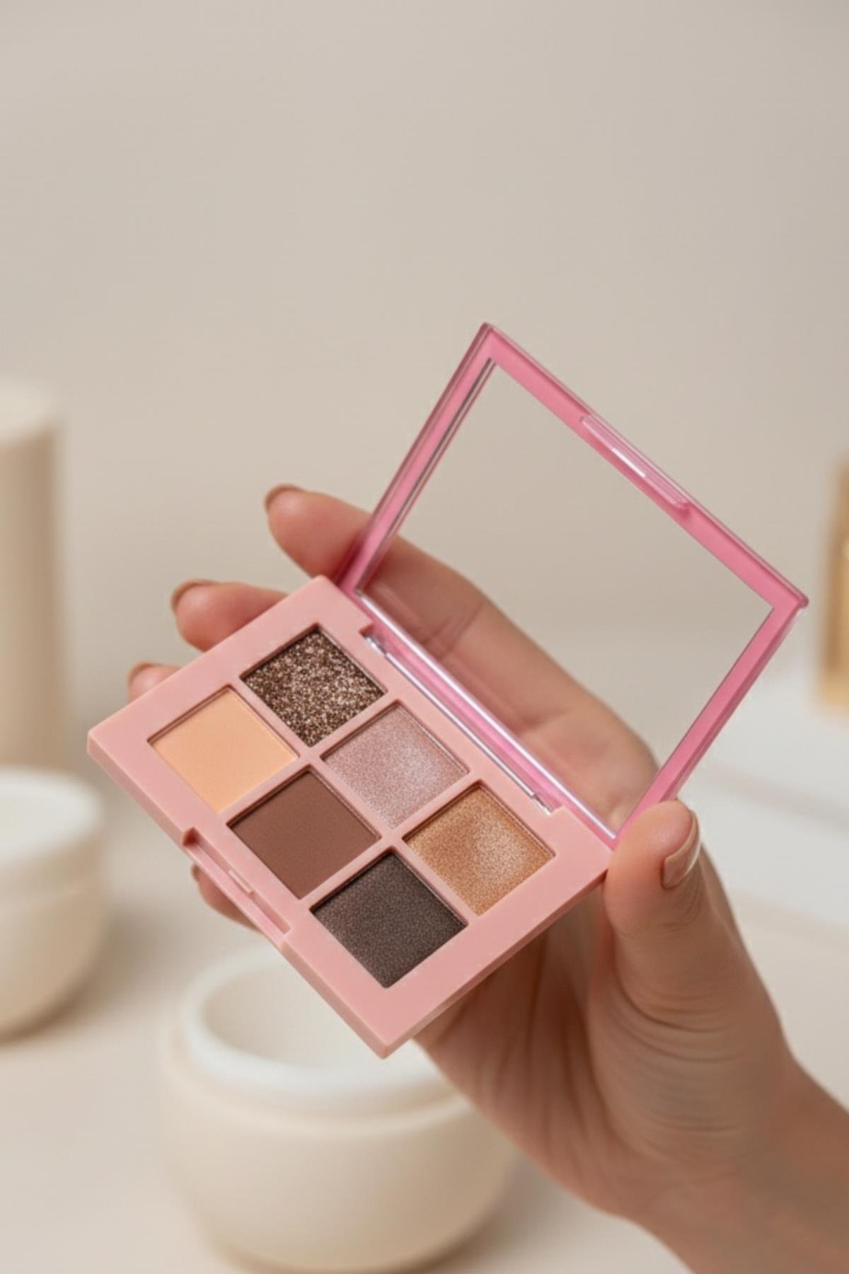 Kadın Kozmetik 6`lı Simli Soft Renkli Göz Far Paleti