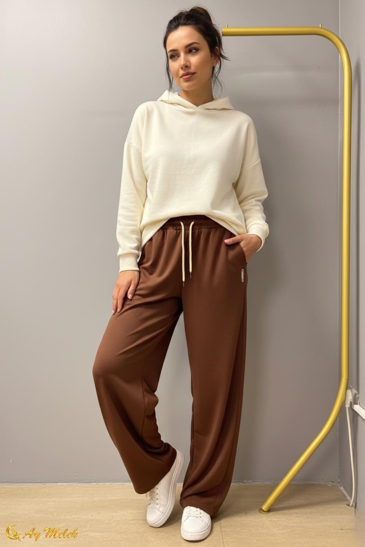 Kadın Pamuklu Dokuma Bol Kesim Geniş Paça Pantolon